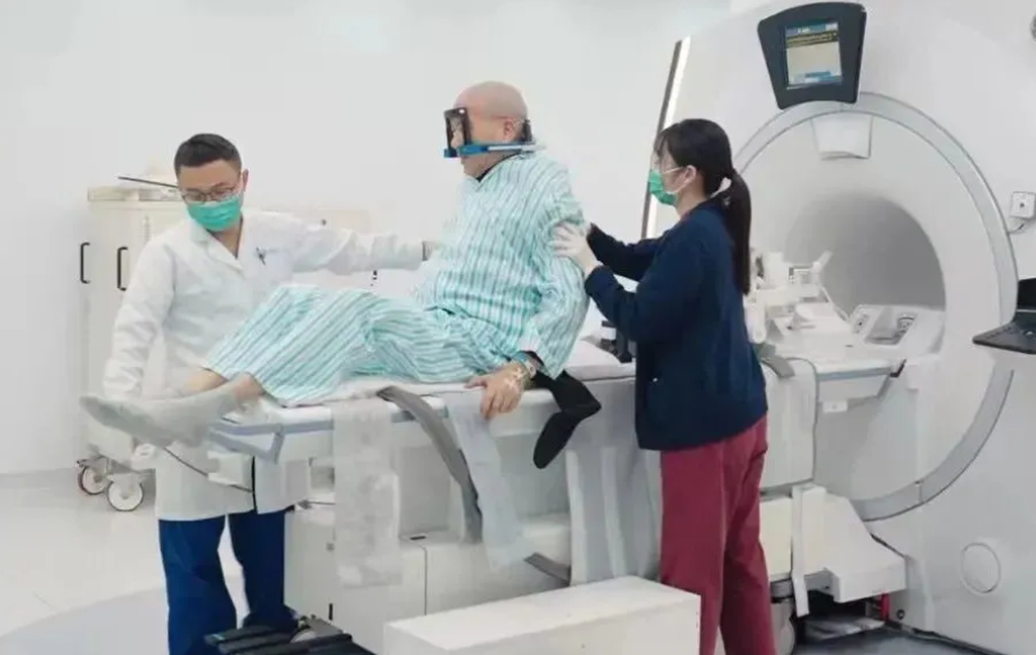 Chinese neurologist Sun Bomin says high-intensity focused ultrasound treatment of his mother and apparent alleviation of some Alzheimer’s symptoms sparked him to study it as a viable treatment for the condition. Photo: Handout
