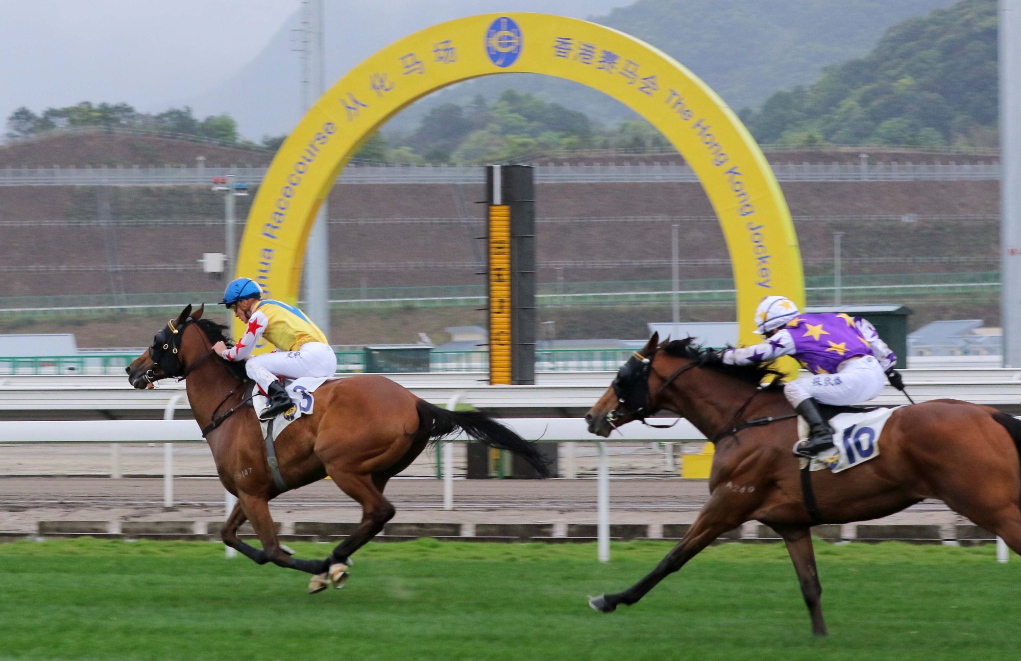 Horses racing at the Conghua exhibition meeting in 2019. Horses racing at the Conghua exhibition meeting in 2019.