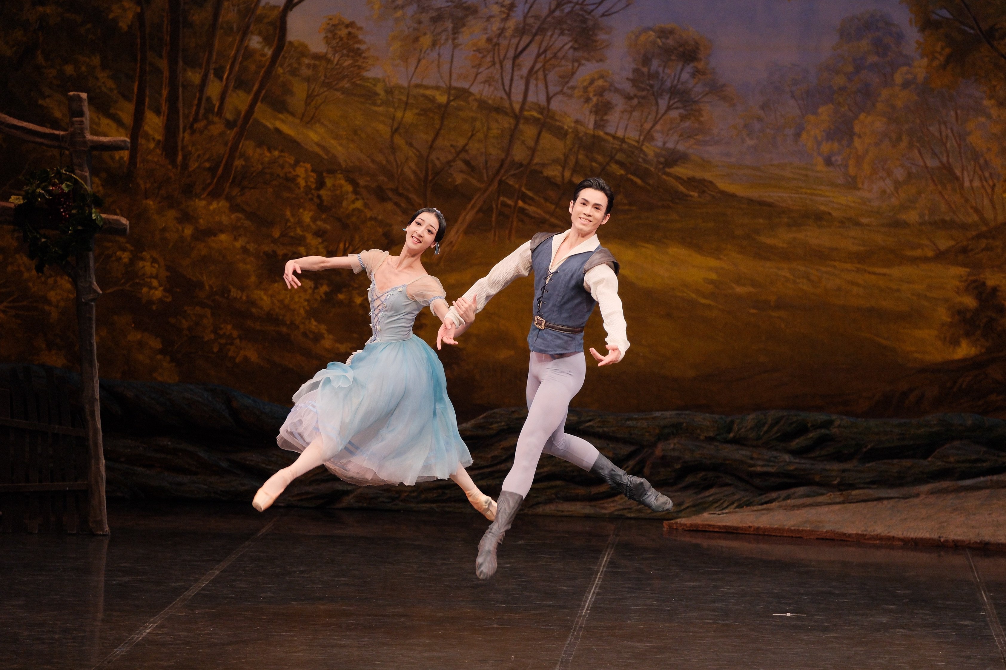 Qiu Yunting (left) and Li Wentao perform in the National Ballet of China’s Giselle at the Hong Kong Cultural Centre on January 20, 2026. Photo: NBC