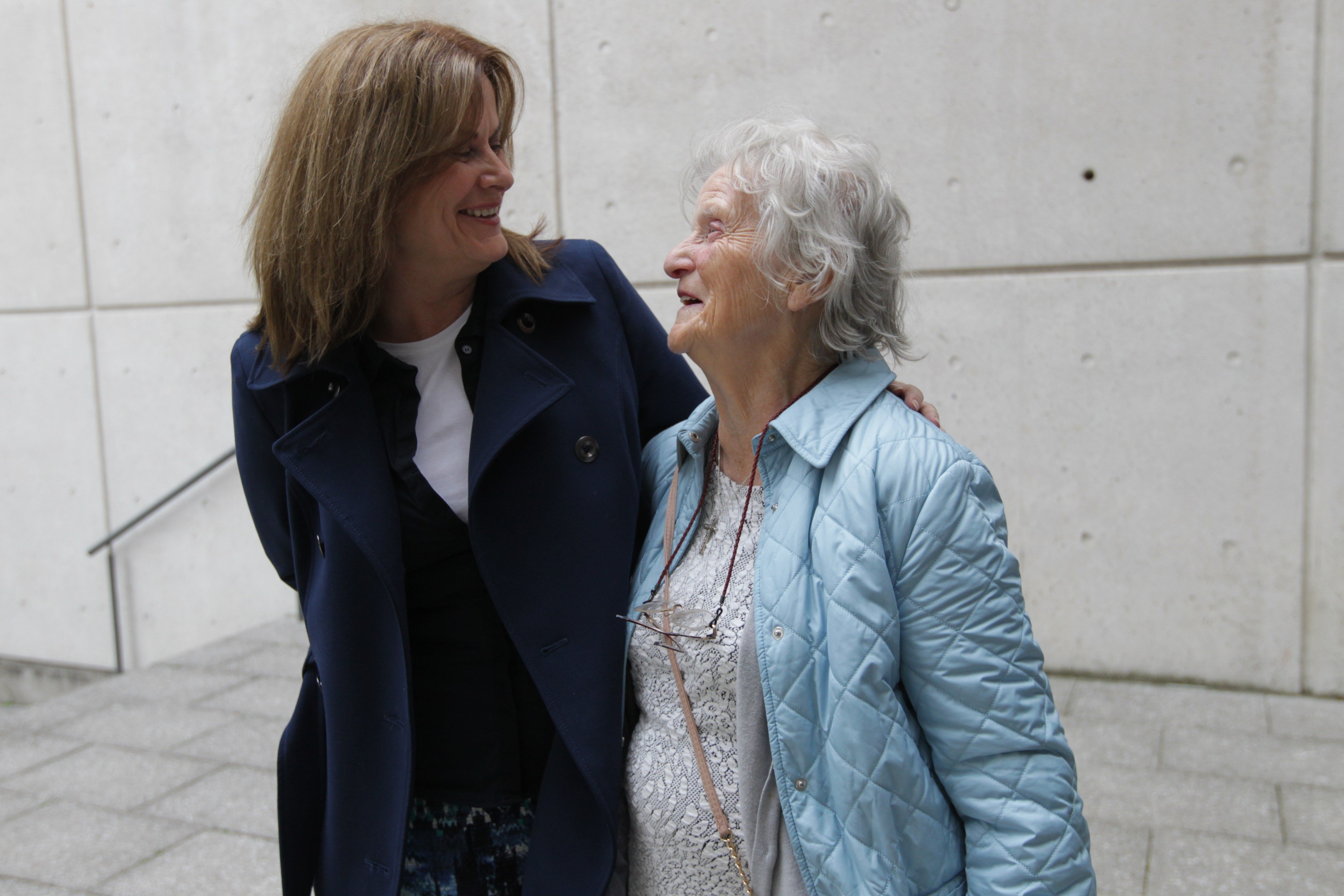 Neuroscientist Dr Sabina Brennan with her mother, who had dementia. “The brain organises knowledge like flowers in a garden, clustered by colour, height, or where they grow best, so patterns, not lists, guide our recall,” Brennan says. Photo: courtesy of Dr Sabina Brennan