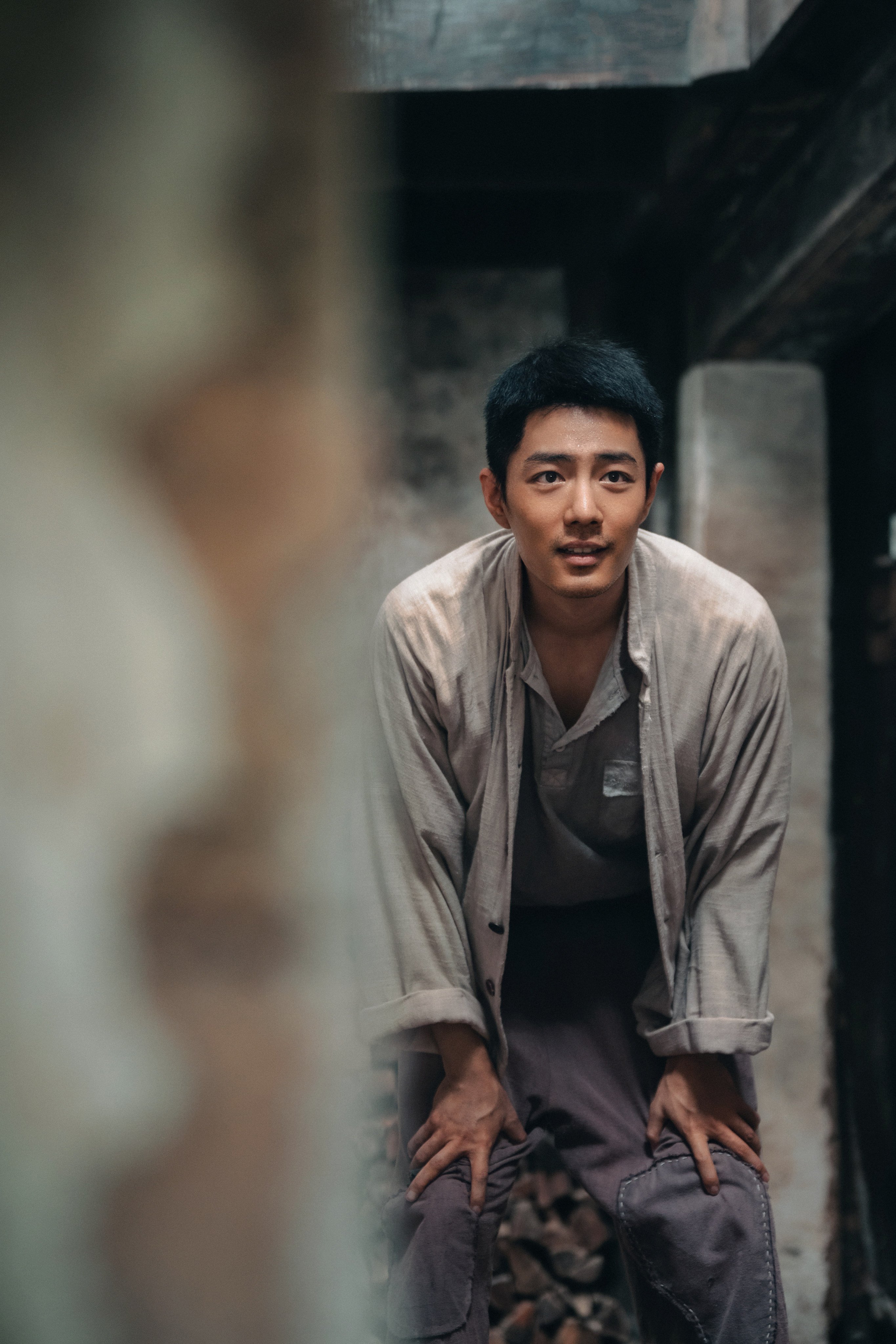 Xiao Zhan in a still from Gezhi Town (category IIB, Mandarin), co-starring Peng Yuchang and Zhou Yiran, and directed by Kong Sheng.