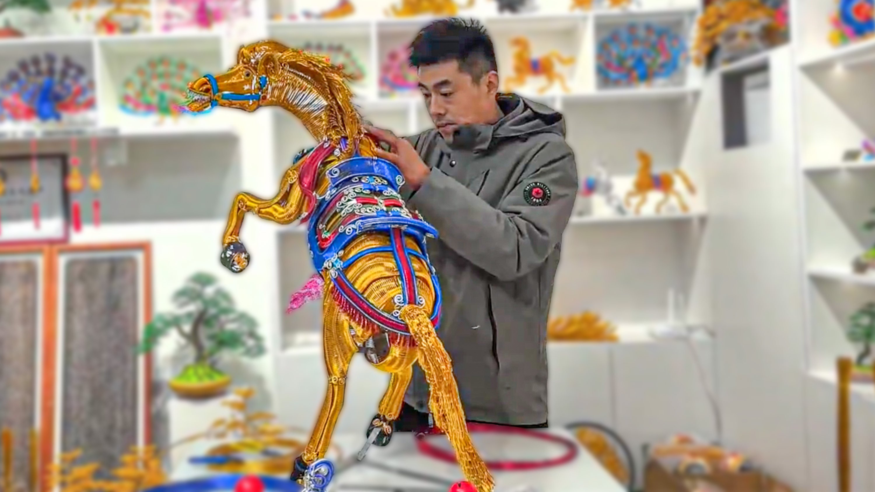 A Shandong man crafted a mythical equine figure from over 2,600 metre of aluminium to celebrate the Year of the Horse. Photo: chinanews.com.cn