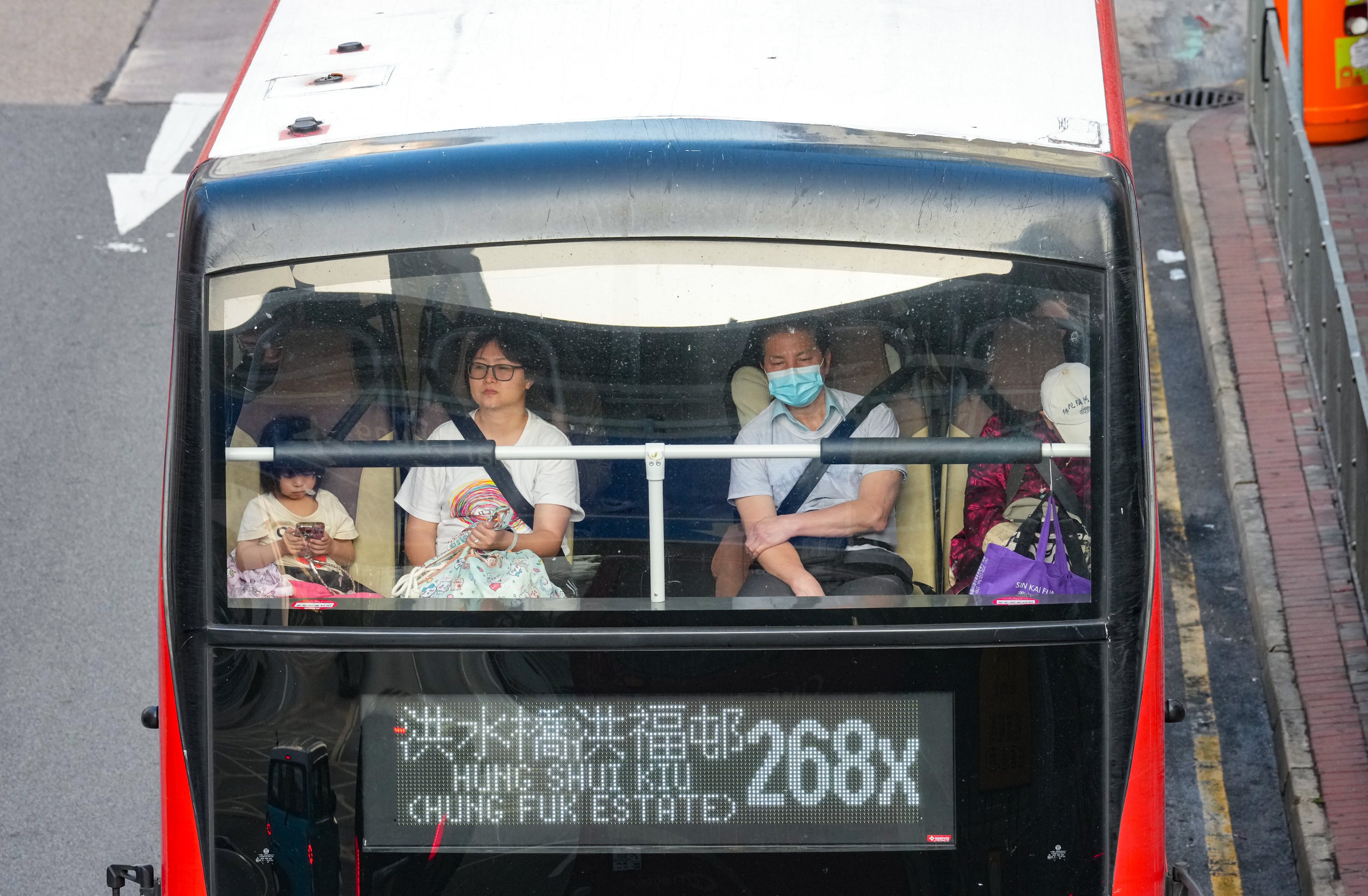 Hong Kong has suspended a mandatory seat belt rule for bus passengers. The law was found only to be applicable to new buses registered after January 25, the date the law was initially meant to go into effect. Photo: Jelly Tse