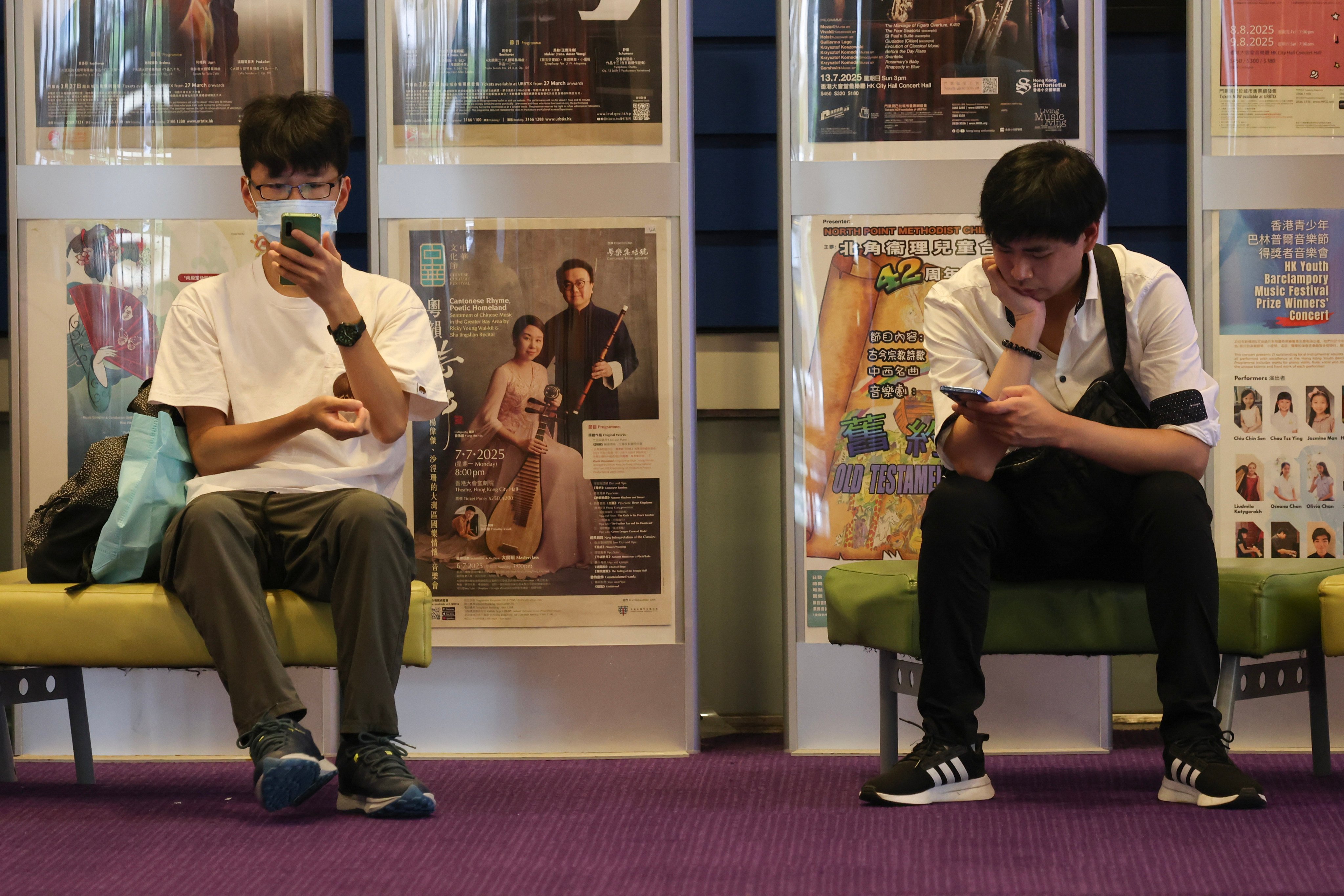 Hong Kong Zoomers fear AI’s impact on job prospects, with 60 per cent worried about competition and 43% considering AI in career choices. Photo: Jelly Tse