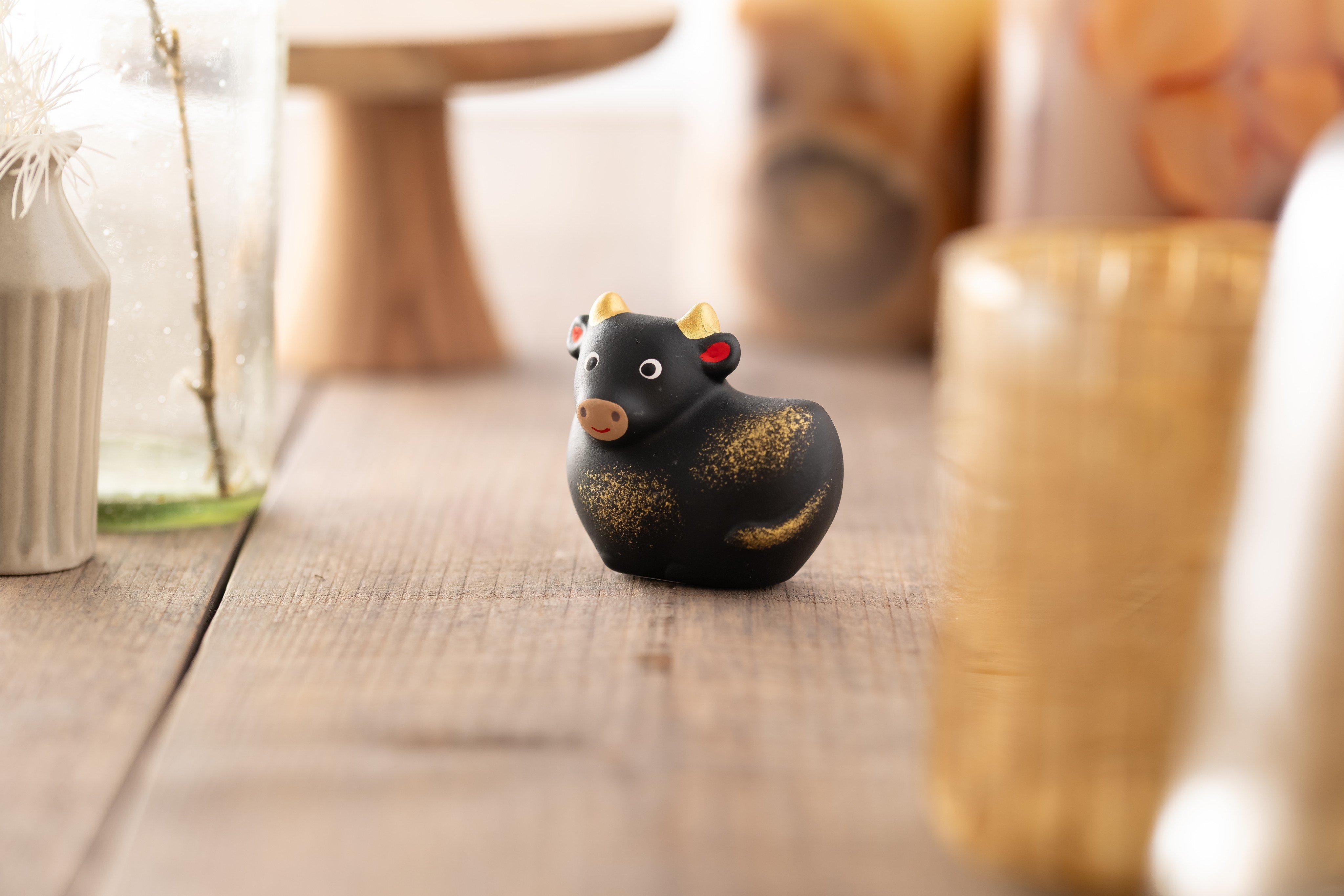 Oxen face a minor tai sui clash in 2026, but auspicious stars offer career and financial luck. Photo: Shutterstock