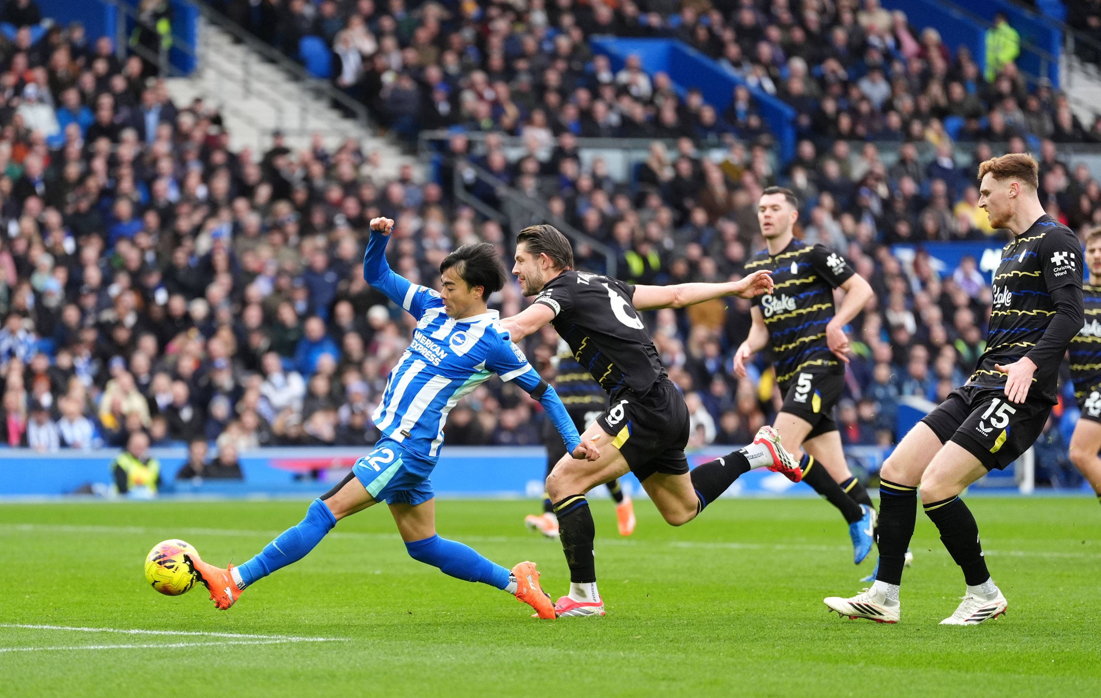Kaoru Mitoma (left) joined EPL club Brighton from Kawasaki Frontale for just £2.5 million in 2021. Photo: AP
