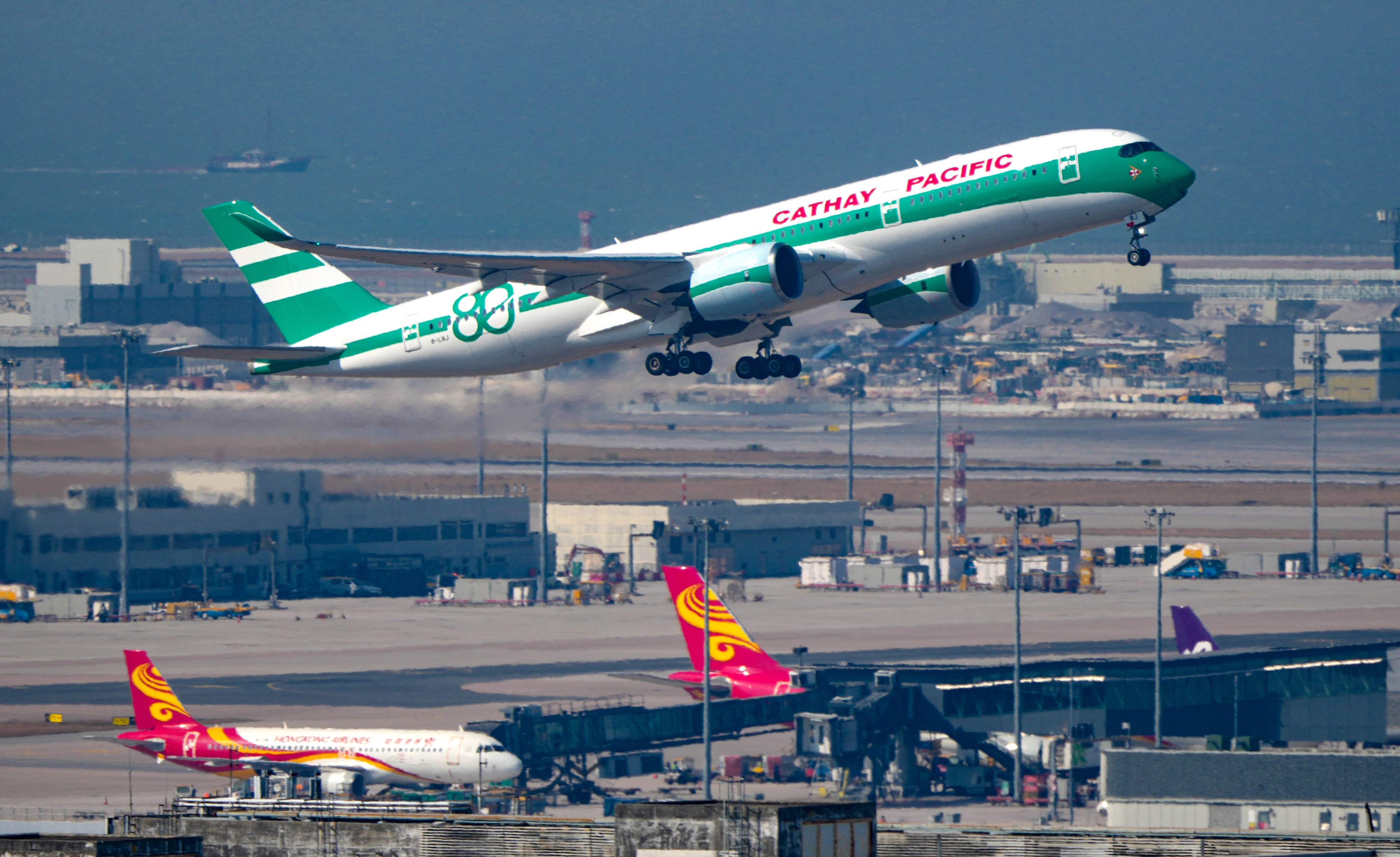 Cathay Pacific Airways expects to pay a higher profit-sharing bonus for 2025 than the previous year. Photo: Sam Tsang