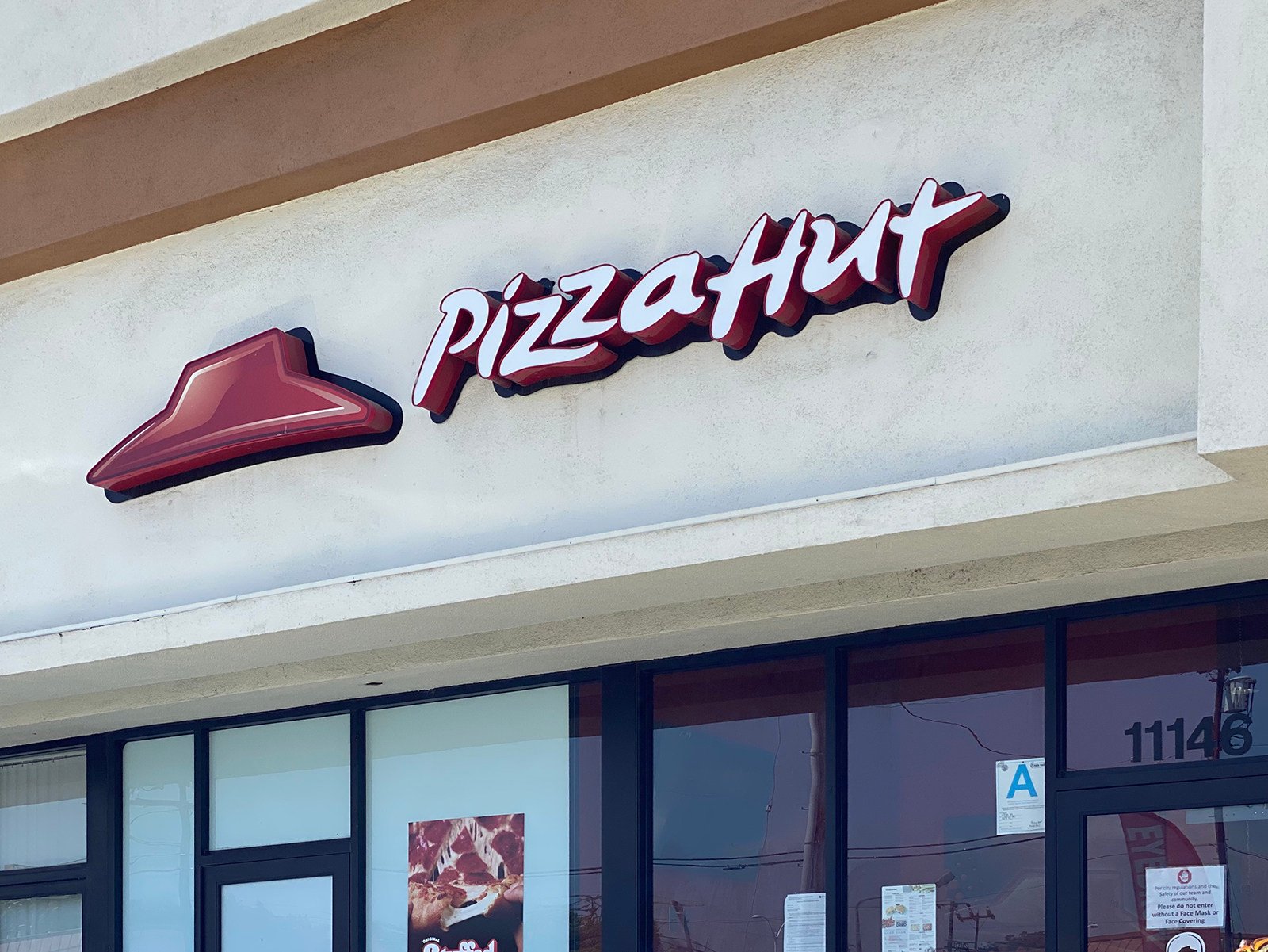 A Pizza Hut restaurant in Los Angeles, California. The restaurant chain said on Thursday it will close 250 US locations. Photo: AFP