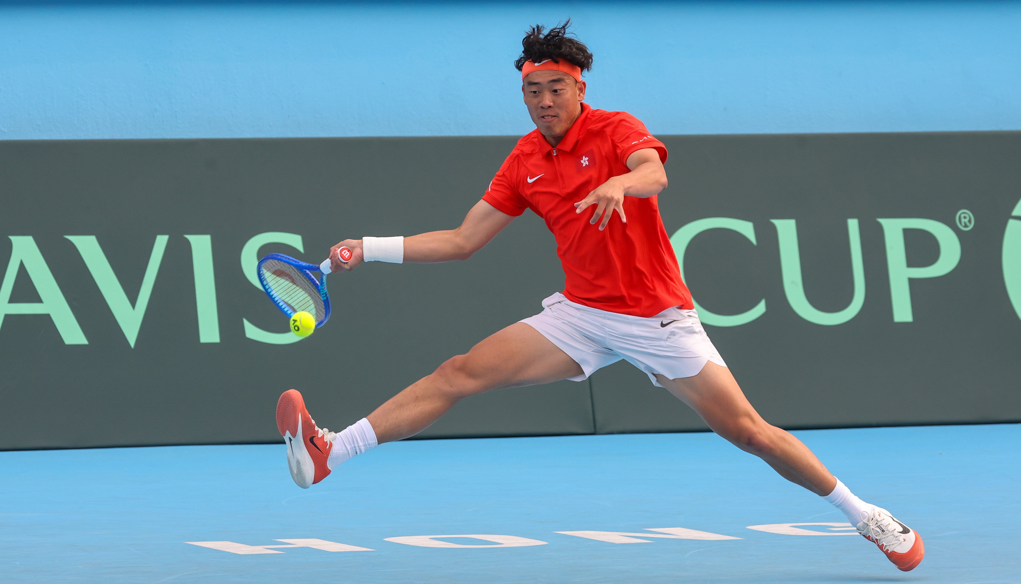 Coleman Wong launches into a forehand during his victory over Eero Vasa. Photo: Edmond So