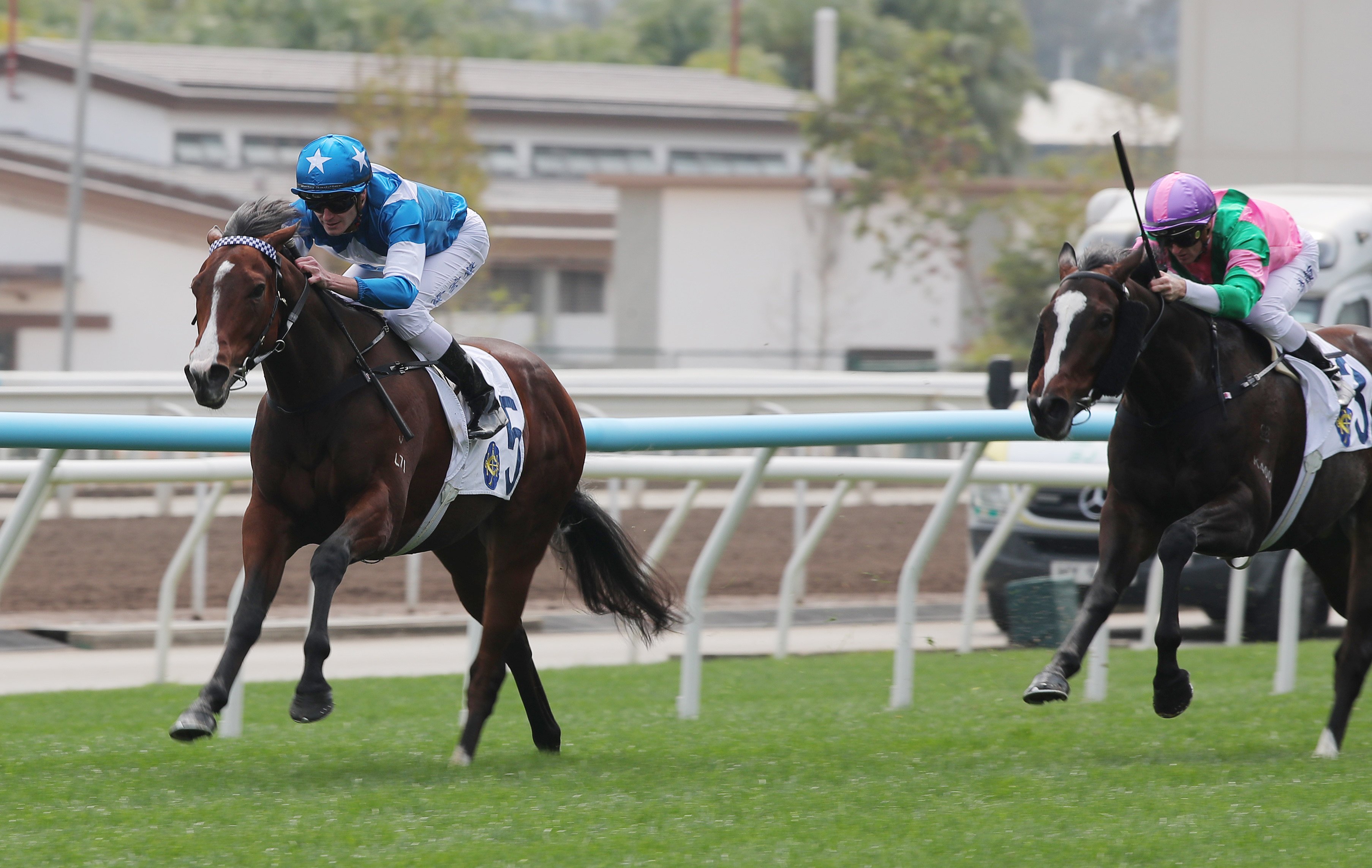 Lucky Ranger bolts up at Sha Tin under Luke Ferraris. Photos: Kenneth Chan