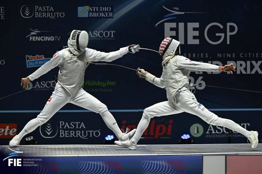 Hongkonger Cheung Ka-long (left) battles it out with American Nick Itkin in the Turin Grand Prix semi-finals on Saturday.