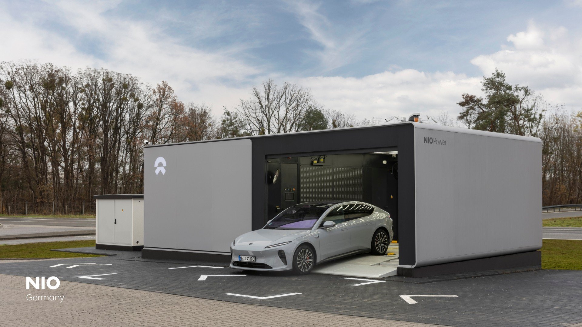 Shanghai-based Nio is the only mainland carmaker that builds swap-ready EVs. Photo: Facebook/Nio