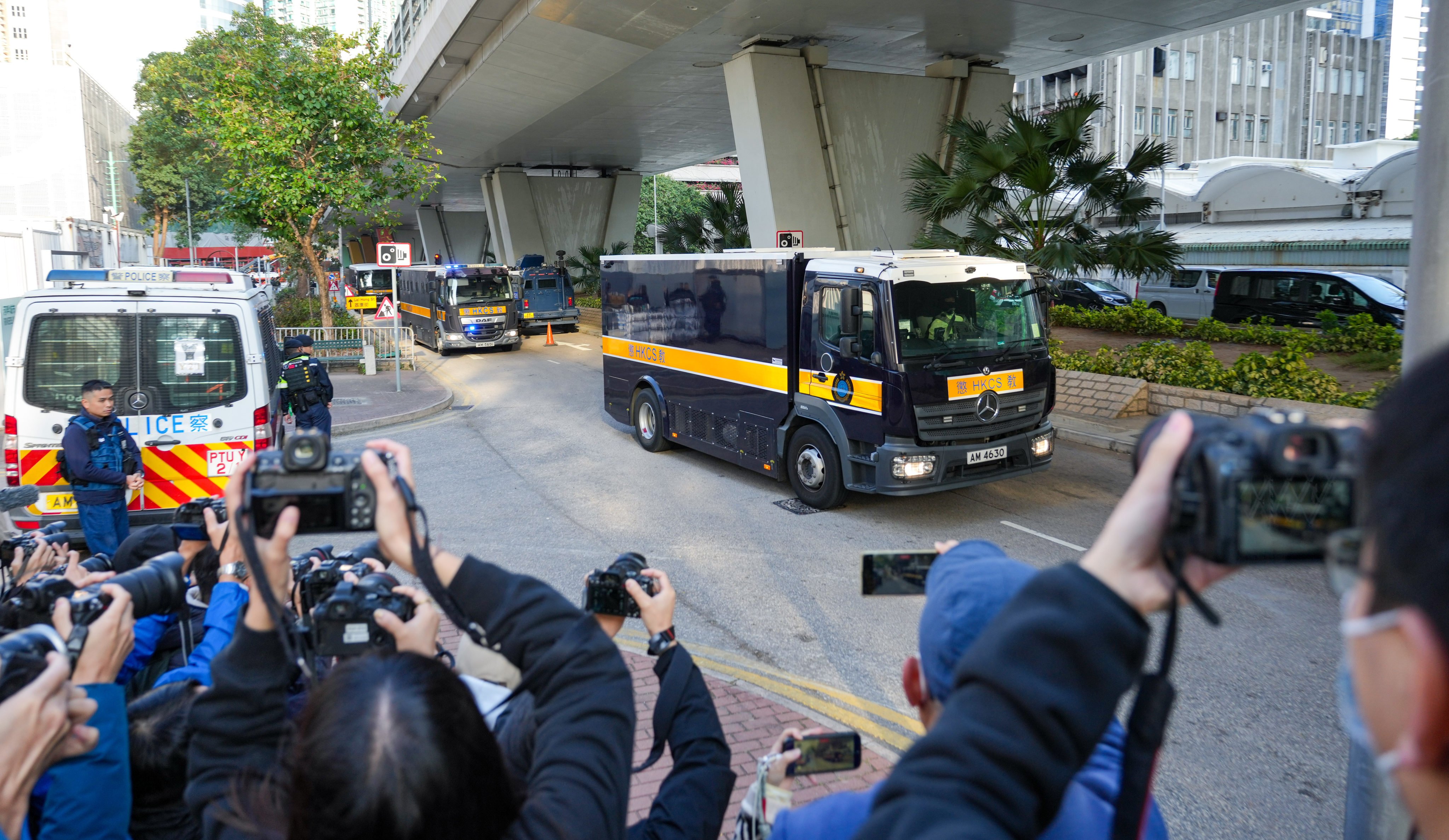A Correctional Services Department vehicle carrying Jimmy Lai arrives at the West Kowloon Court on February 9. Photo: Sam Tsang