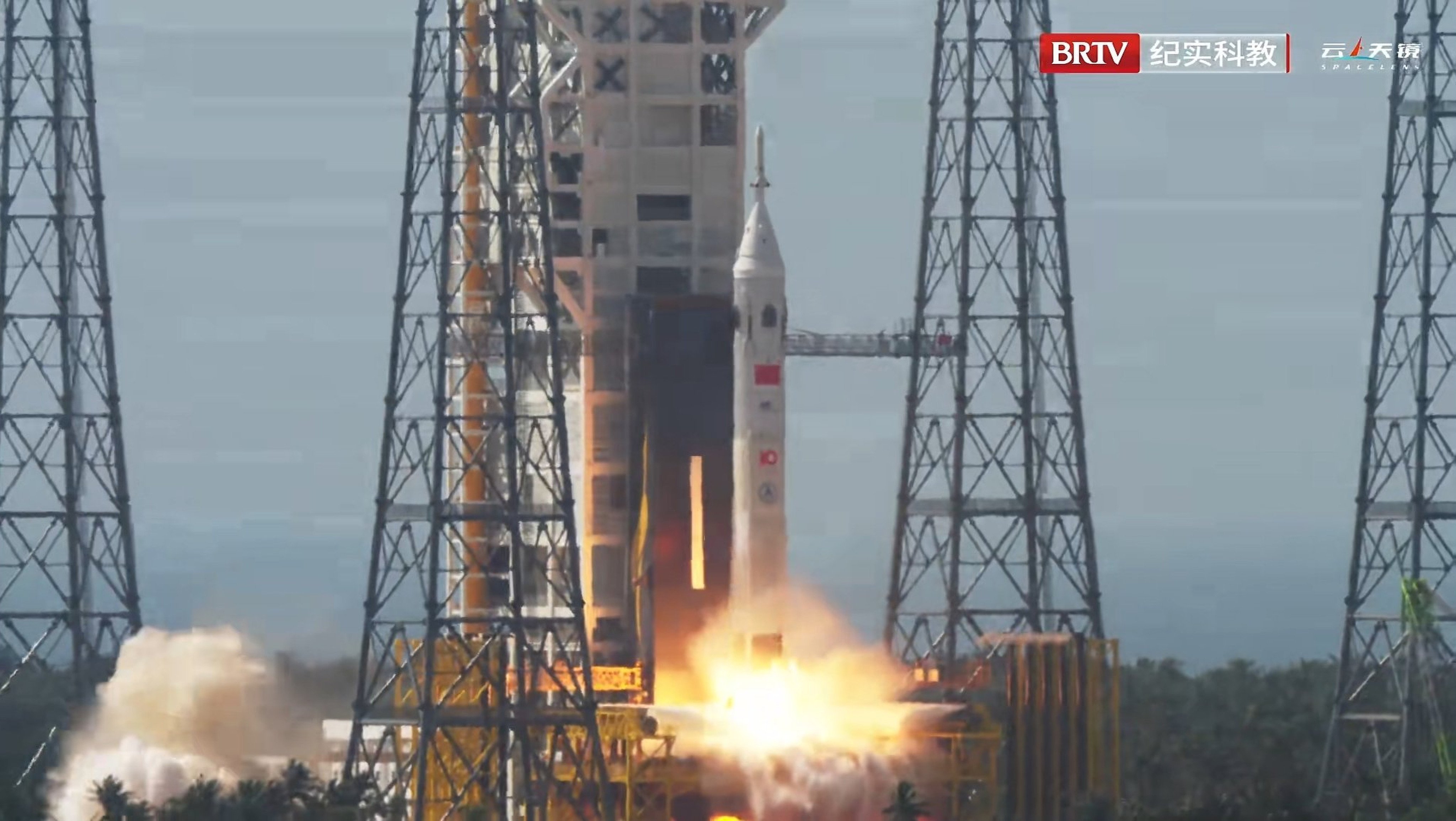 Wednesday’s escape test on board the Mengzhou crew carrier was designed to ensure that astronauts could be safely returned to Earth if something went wrong during the launch. Photo: Weibo/ China航天