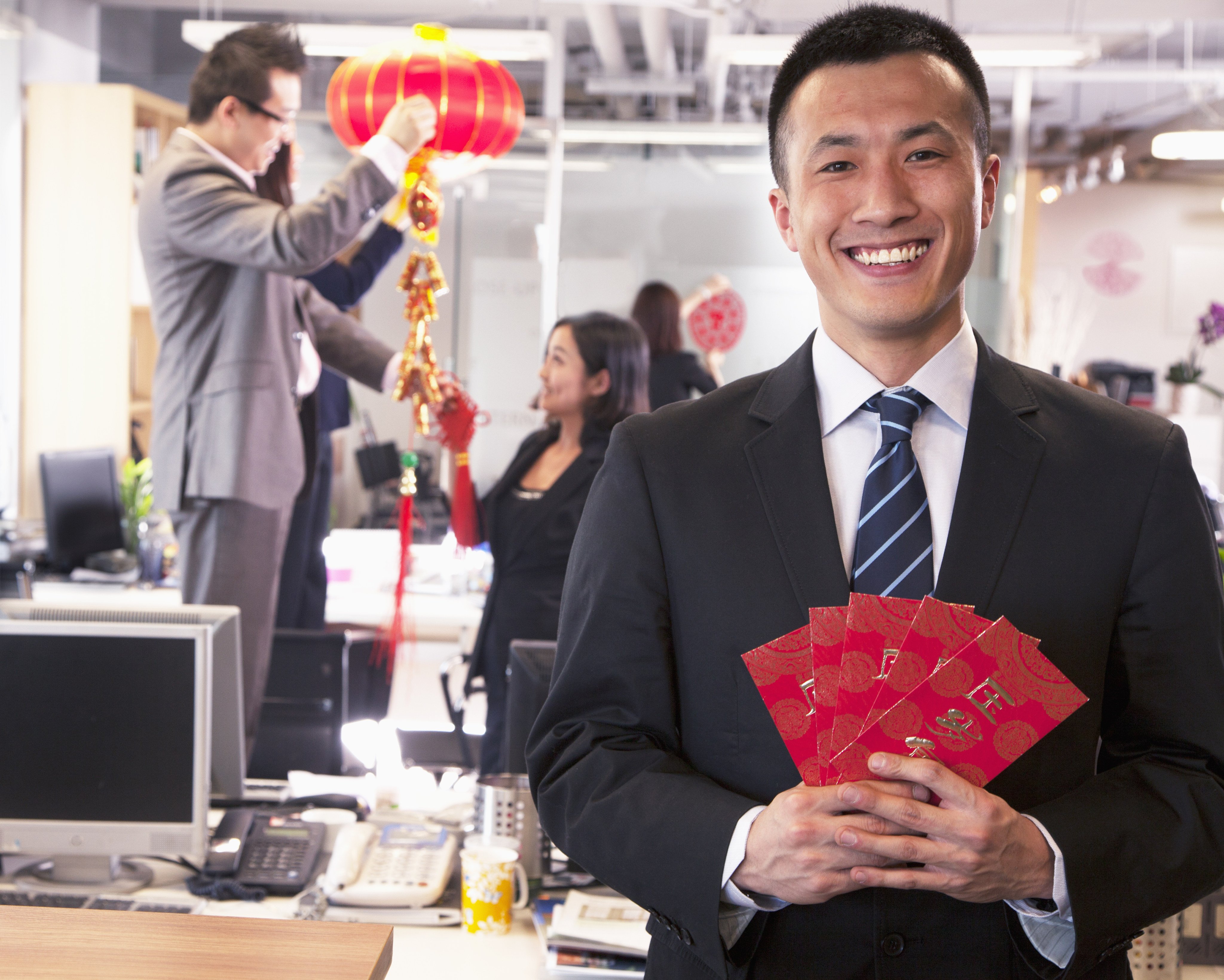 What is the best day to head back to work after the Lunar New Year break? A feng shui master reveals which dates are the luckiest and which to avoid. Photo: Shutterstock