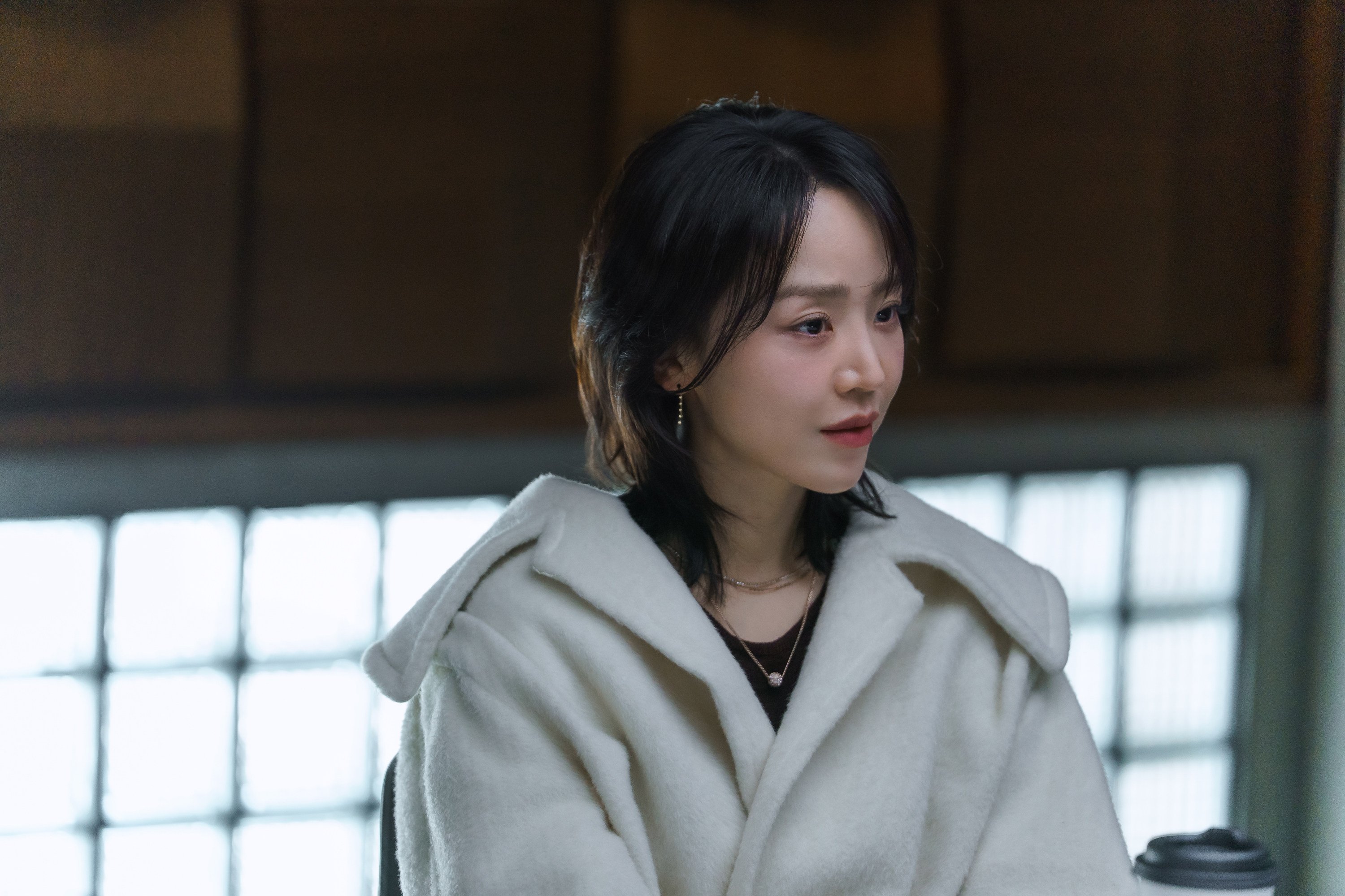 Shin Hye-sun as the fake luxury boss Sarah Kim in a still from The Art of Sarah, a new Korean drama now streaming on Netflix. Photo: Kim Eun-jeong/Netflix