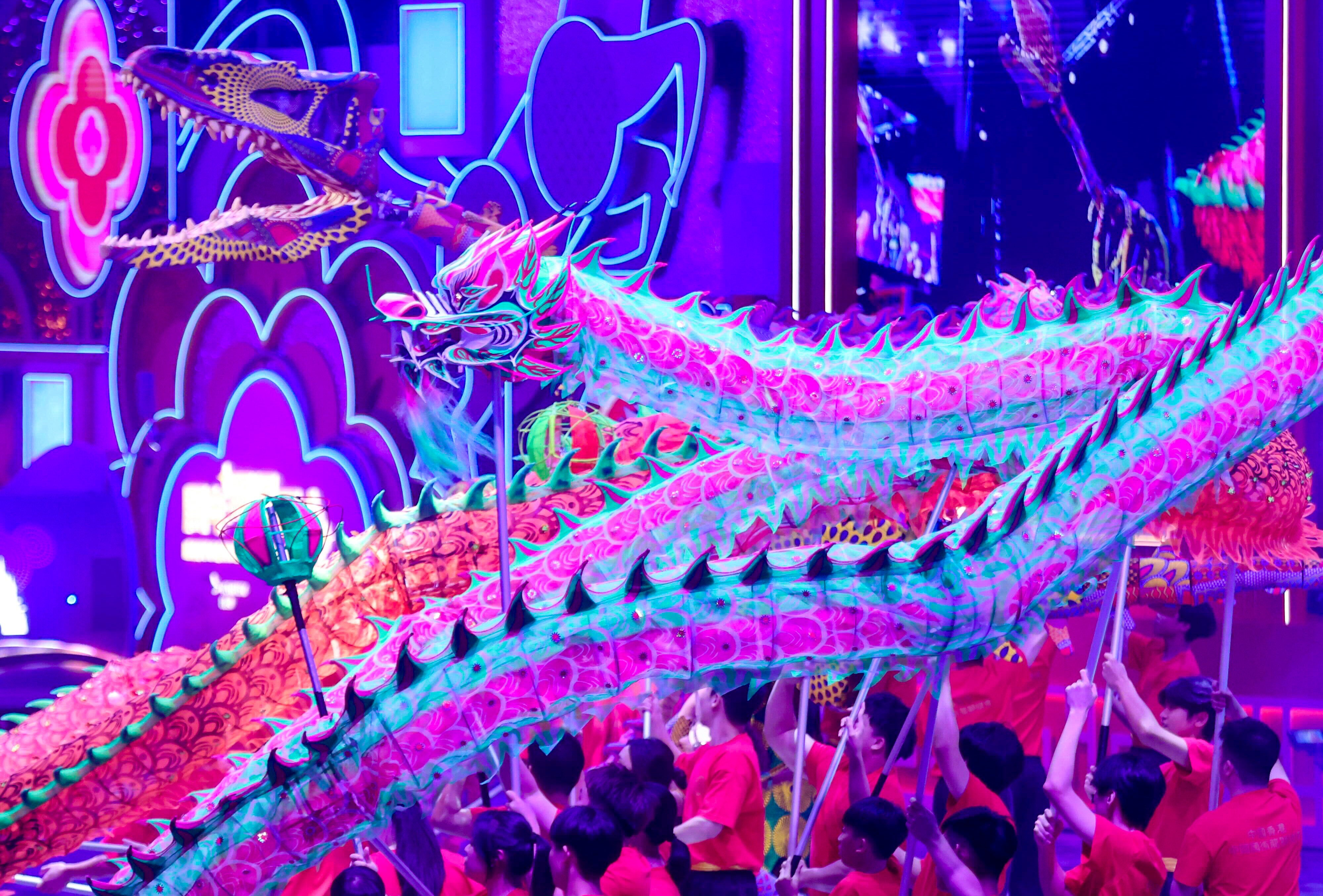 The Cathay International Chinese New Year Night Parade in Tsim Sha Tsui on Tuesday evening. Photo: Jonathan Wong