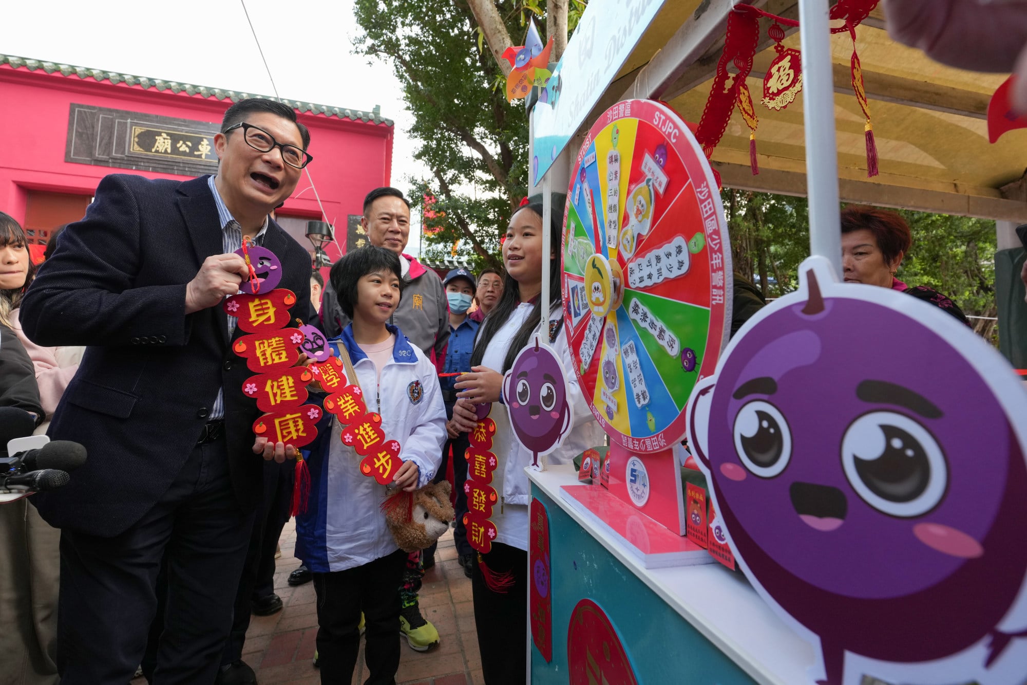 Security chief Chris Tang visits Che Kung Temple on the second day of Lunar New Year. Photo: Jelly Tse