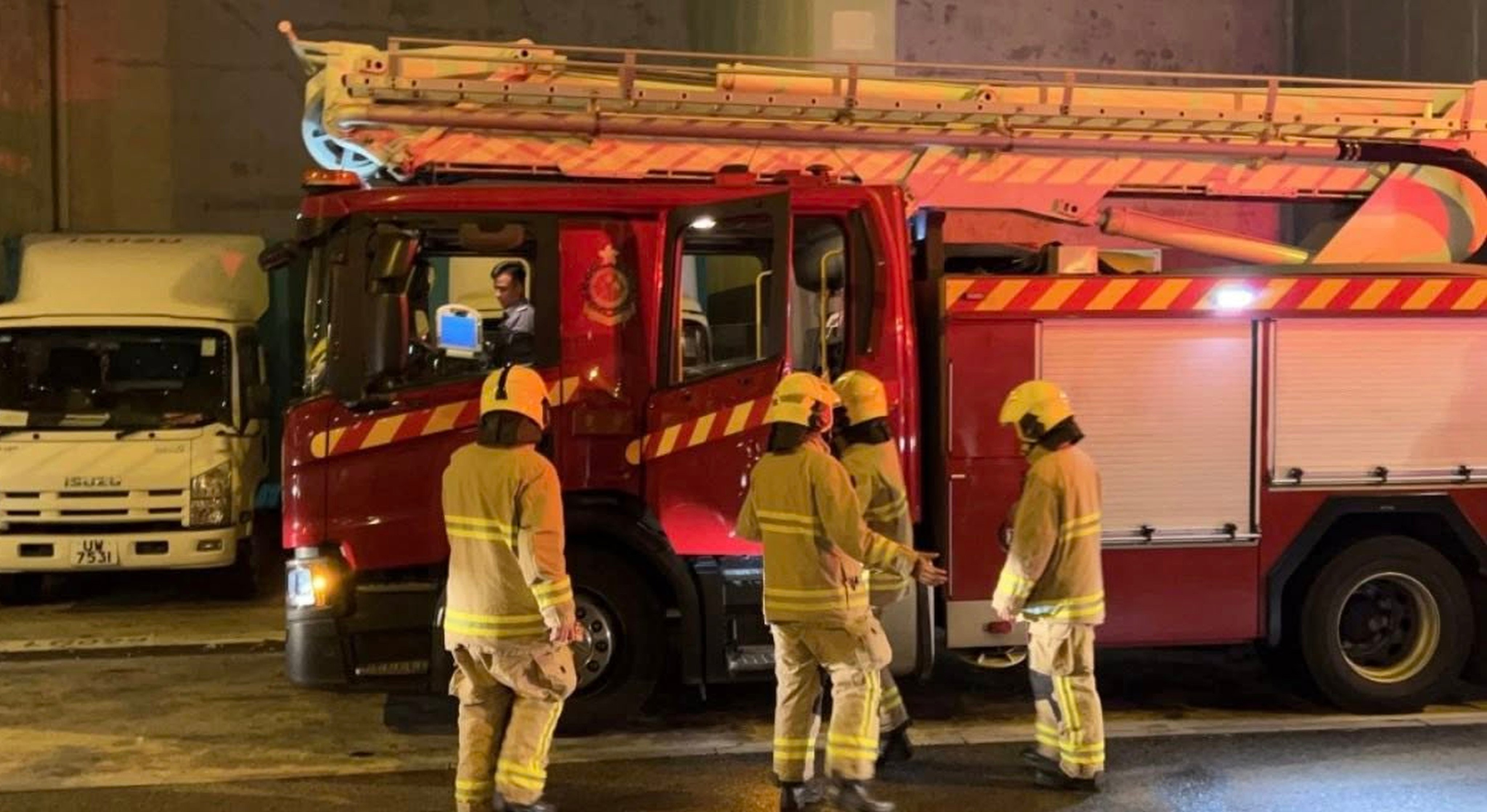 The Fire Services Department received a fire alarm report at about 2.30am on Wednesday concerning Kin Wah House at Kin Ming Estate in Tiu Keng Leng. Photo: Handout
