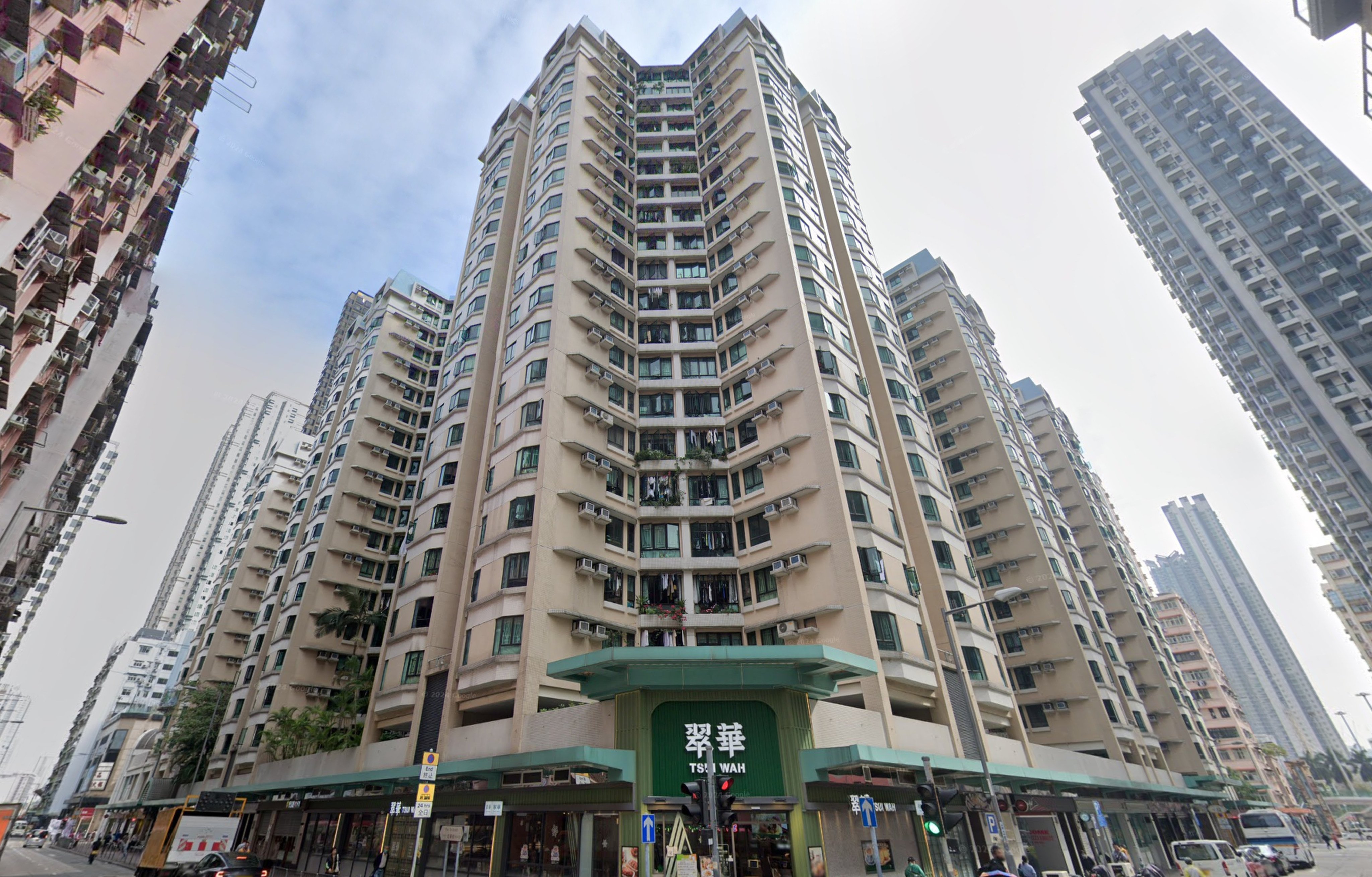 A man has died after falling from a high-rise while trying to rescue his pet cat. Photo: Google