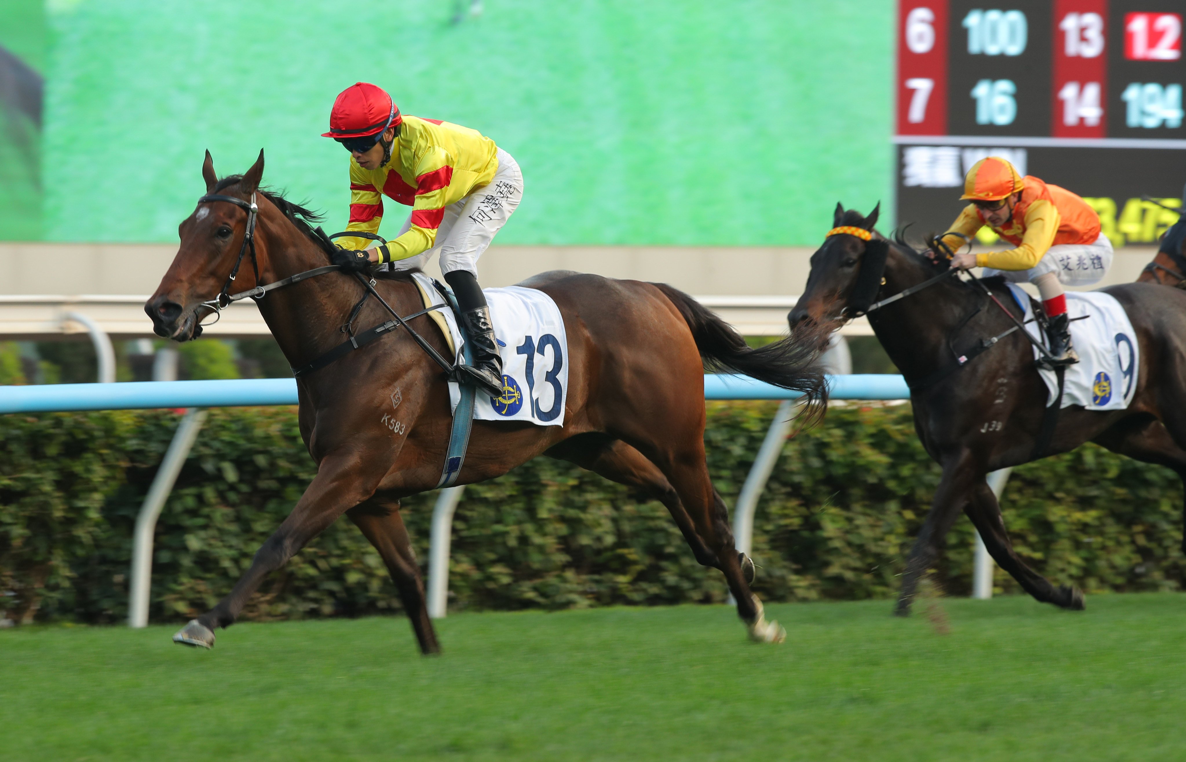 Hot Delight leaves his rivals stranded at Sha Tin. Photos: Kenneth Chan