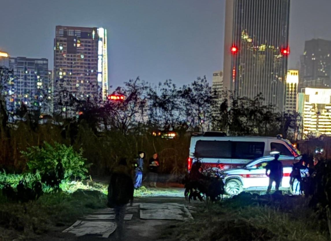 Police and SPCA retrieve the remains of a dog found in the New Territories. Photo: Handout