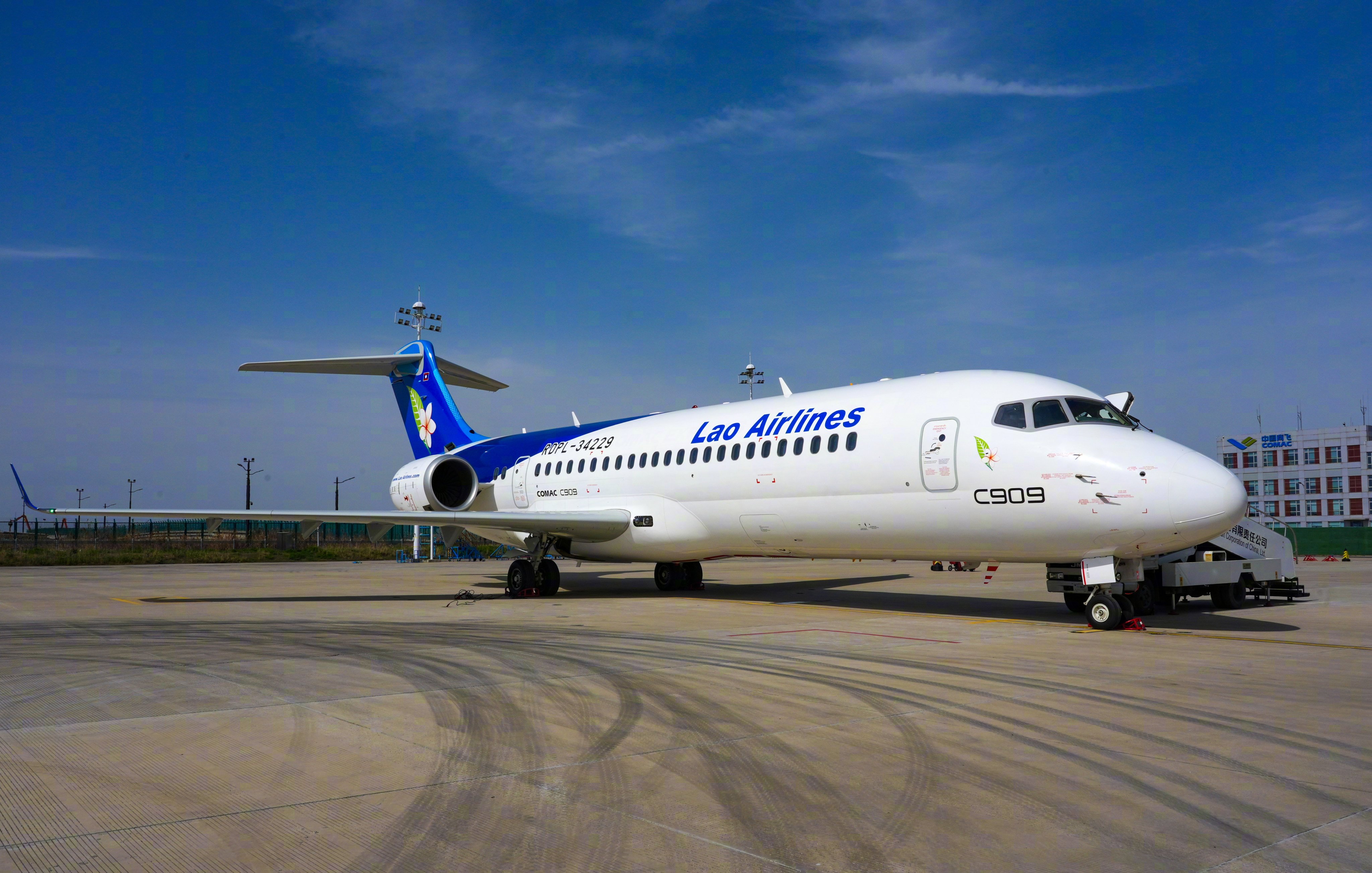 Lao Airlines, the flag carrier of Laos, has added the Comac C909 regional jet to its fleet. Photo: CCTV