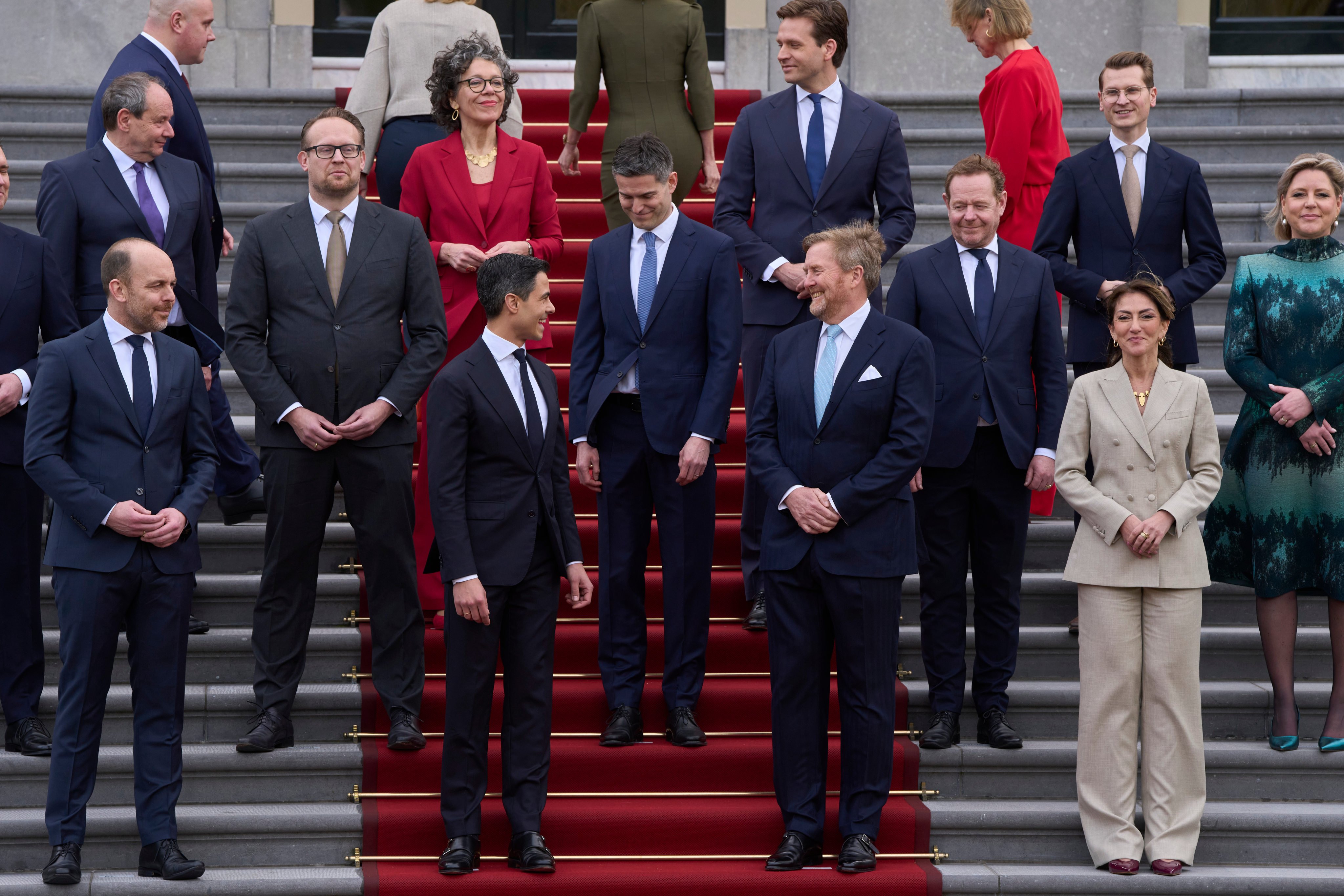 Ministers of the new three-party minority government pose with King Willem-Alexander (middle right, Prime Minster Rob Jetten (middle left) and Deputy Prime Minister Dilan Yesilgöz (front row right) on the steps of Royal Palace Huis ten Bosch in The Hague. Photo: AP