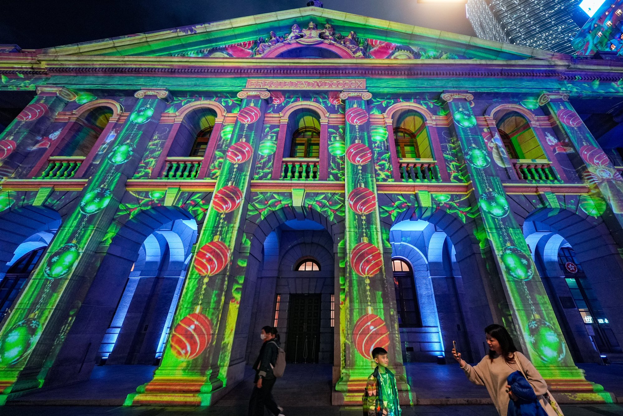 The Tourism Board will adopt immersive projections similar to the fixture used during the Christmas and New Year periods. Photo: Eugene Lee