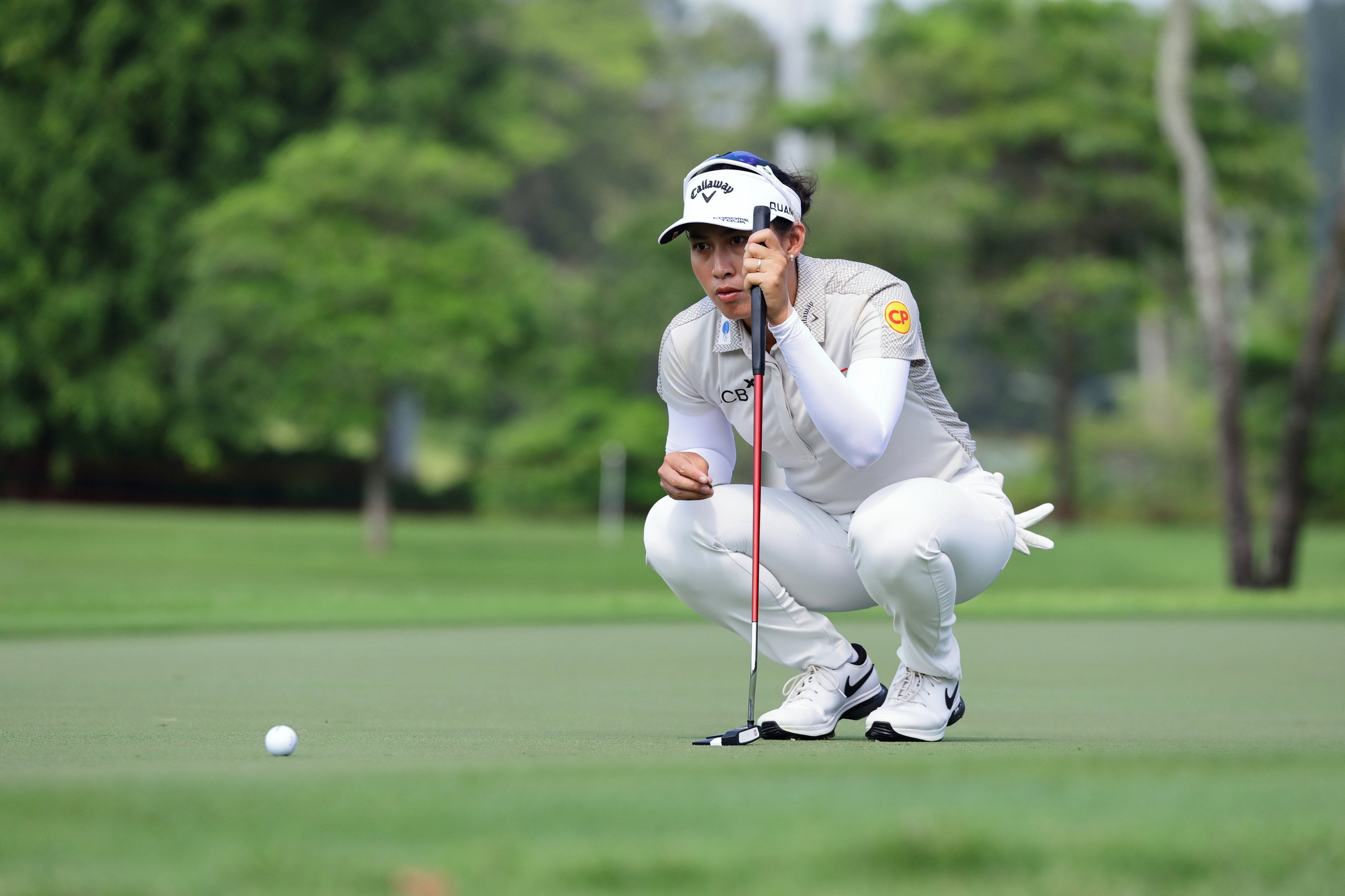 Thai world No 1 Jeeno Thitikul shot a one-over 73 in the first round of the HSBC Women’s World Championship to finish seven shots behind the leaders. Photo: AP