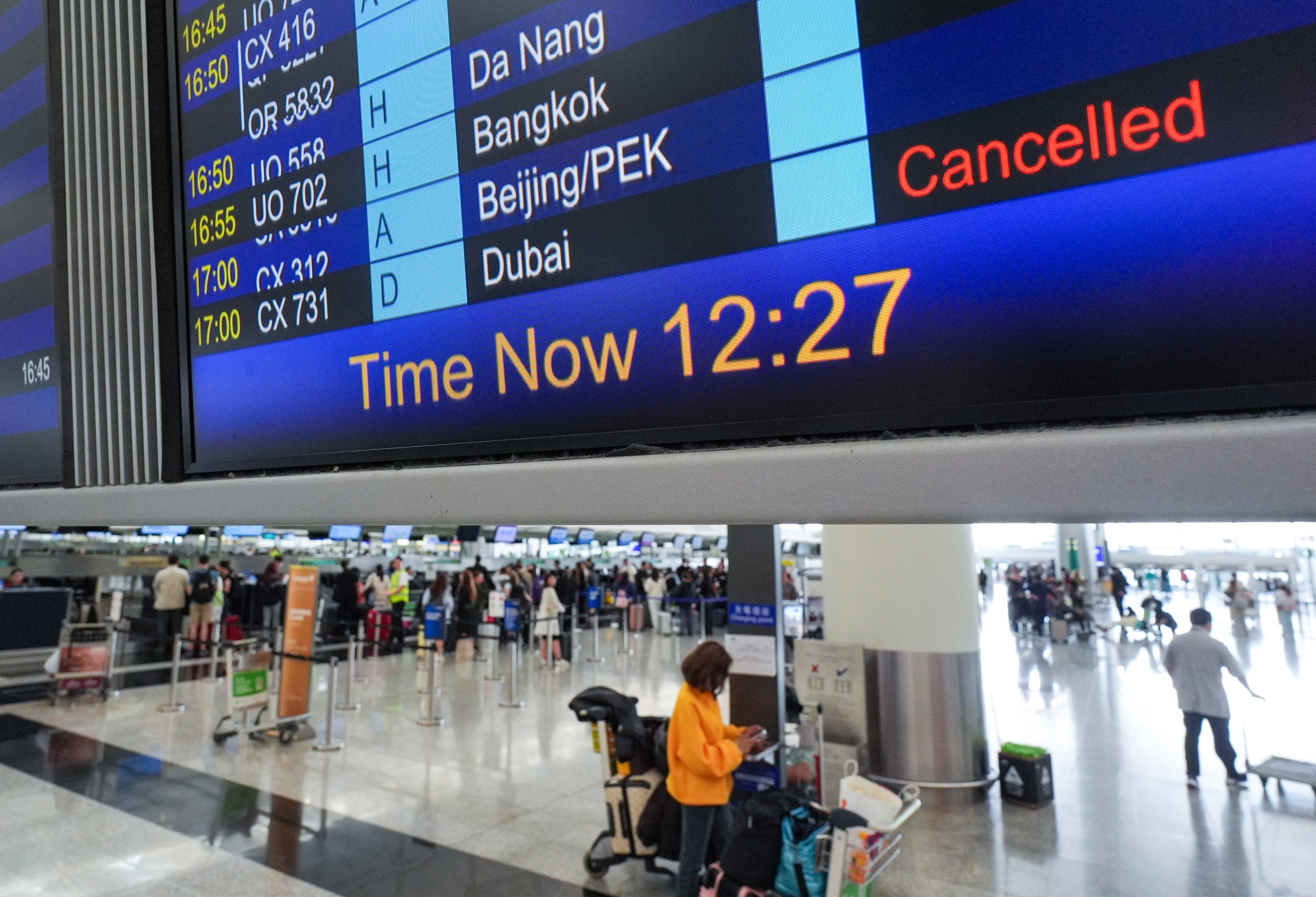 Flag carrier Cathay Pacific has suspended its Dubai services until Thursday. Photo: Eugene Lee