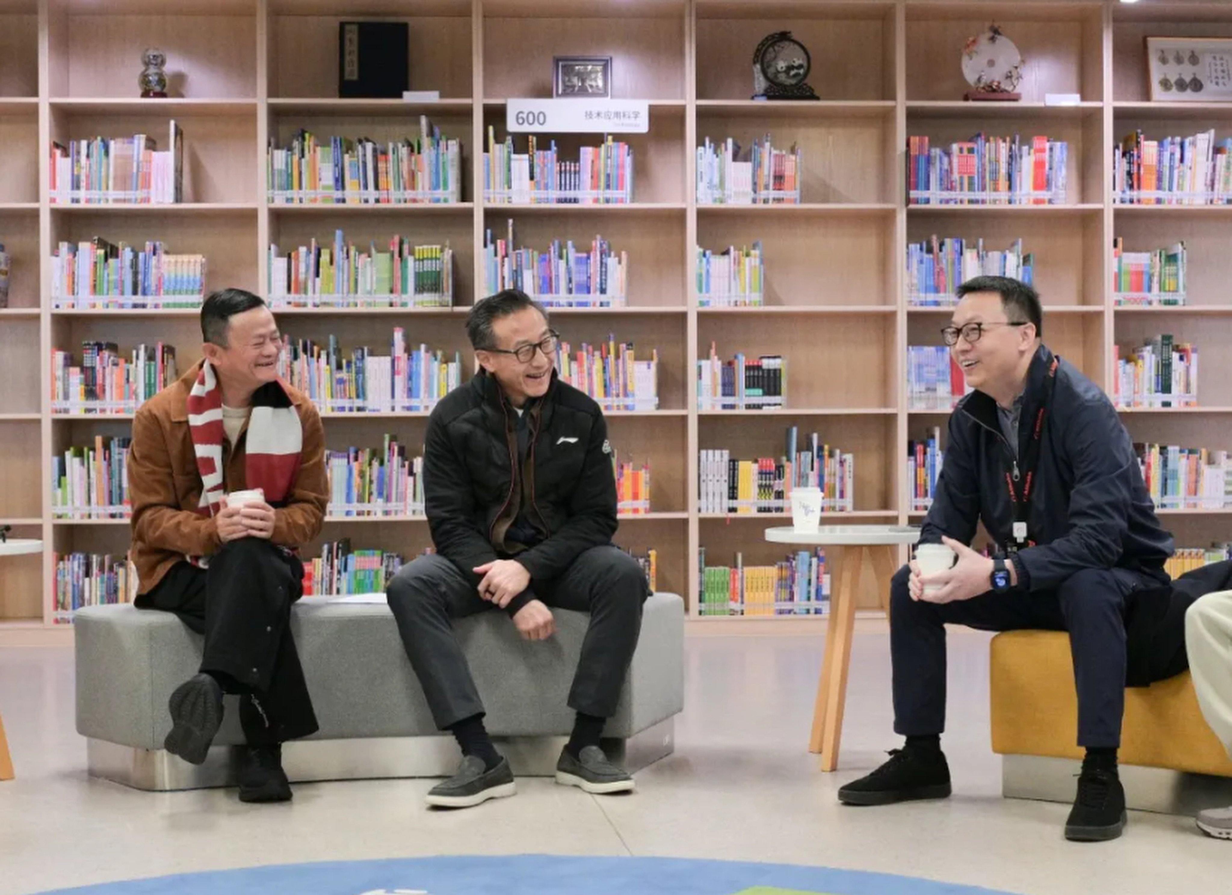 From left, Jack Ma, Joe Tsai and Eddie Wu discuss AI at a school in Hangzhou on Tuesday. Photo: qq.com