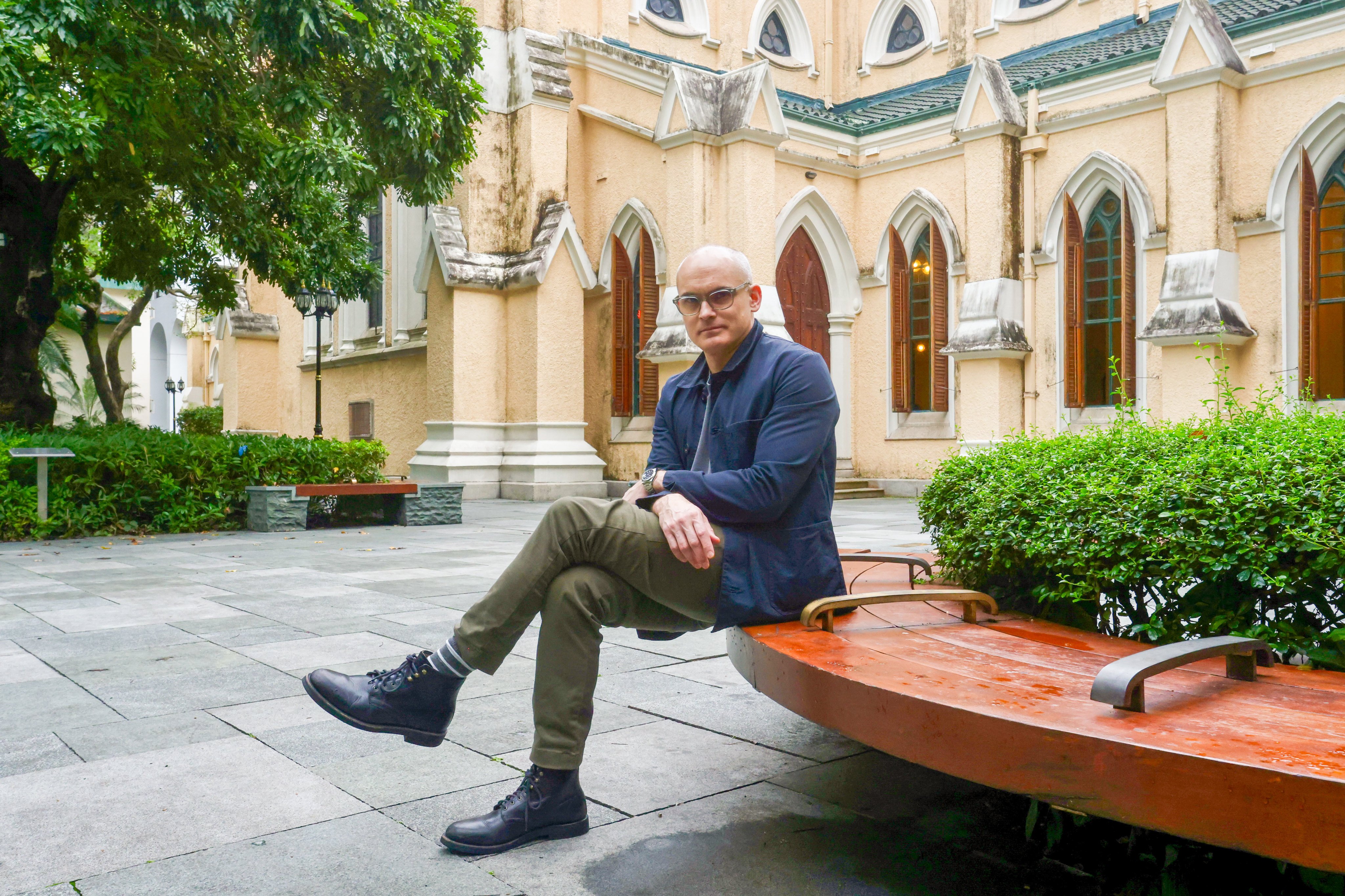 Pulitzer prize winner Hernan Diaz, in Central. Hernan Diaz is in the city for Hong Kong International Literary Festival (HKILF). 03MAR26 SCMP / Jonathan Wong