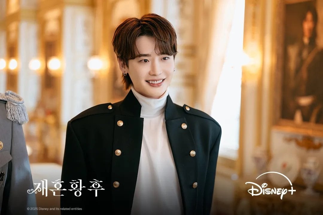 Lee Jong-suk in a still from the unreleased 2026 Disney+ K-drama The Remarried Empress. The Korean actor has also been cast as the star of upcoming chaebol drama Iseop’s Romance. Photo: Disney+