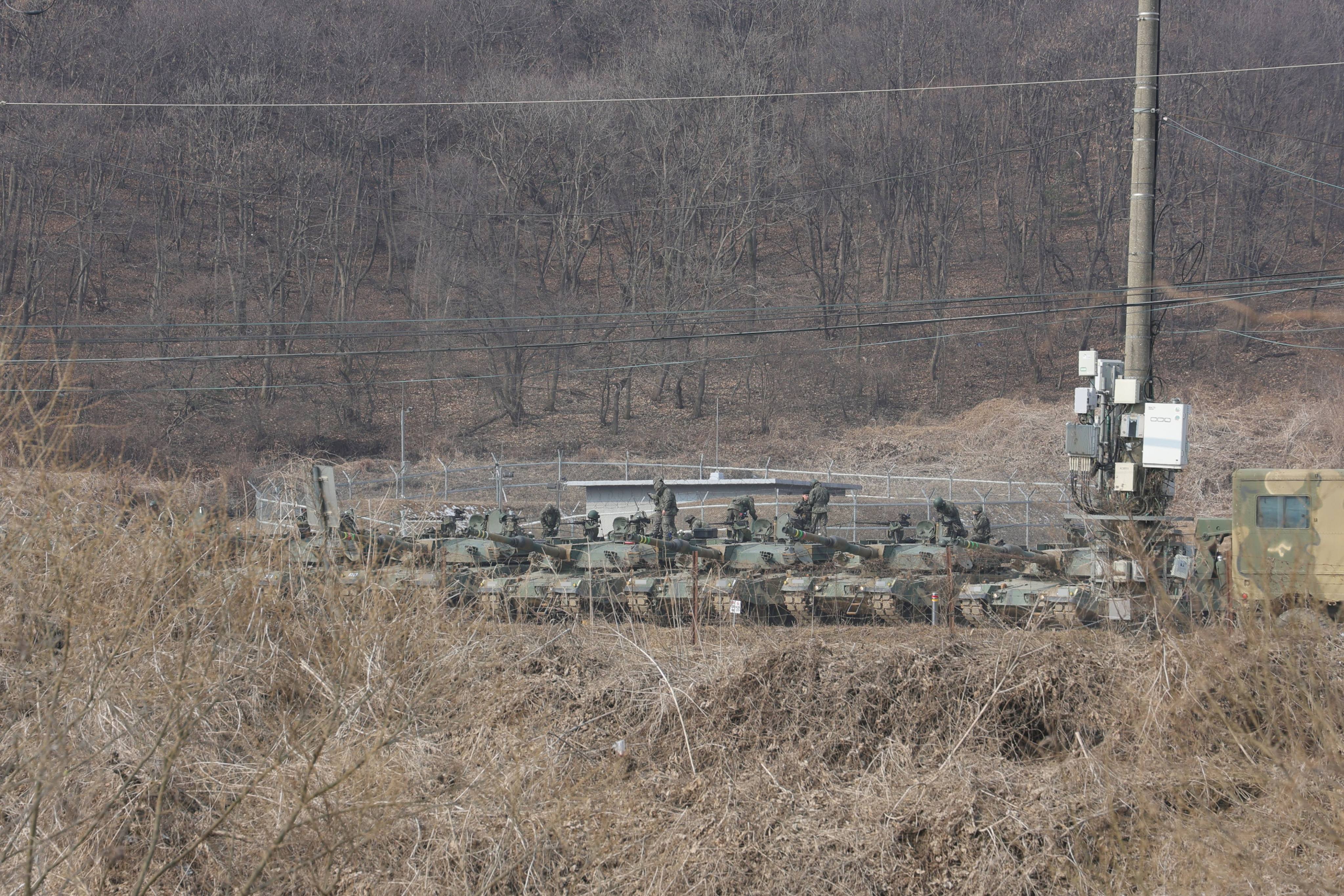 South Korean tanks at a training ground in Paju as South Korea and the US begin annual joint springtime military exercises. Photo: Yonhap via dpa