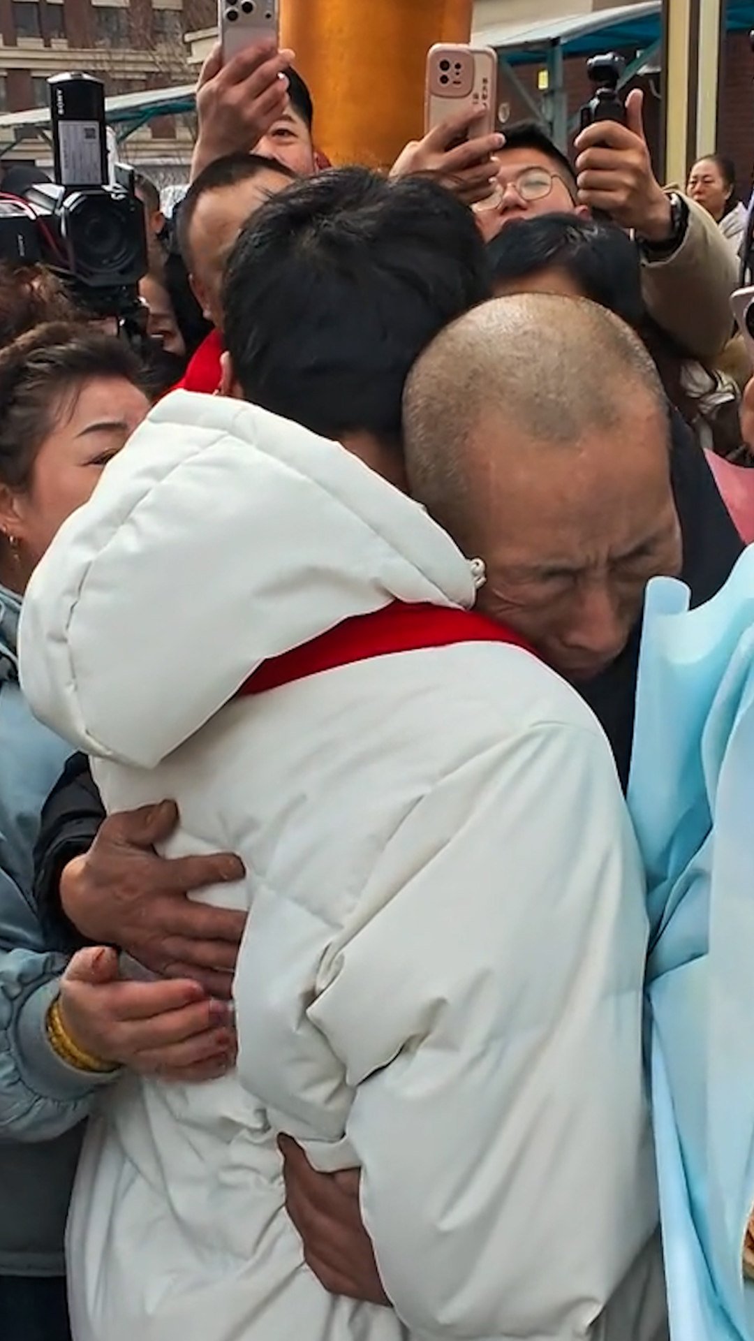 Long-lost father and son reunited in China