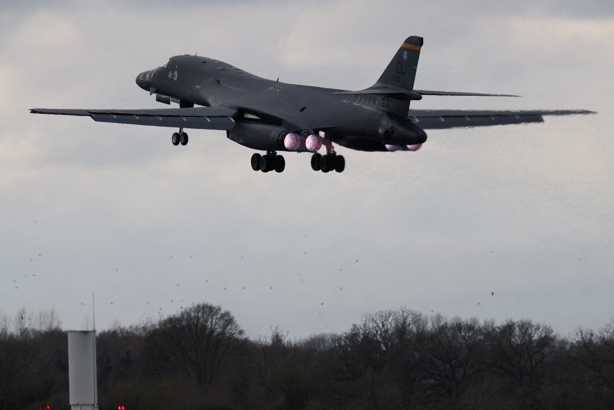 A US B-1 bomber takes off from an airbase in Fairford, Britain on Tuesday. Photo: Reuters
