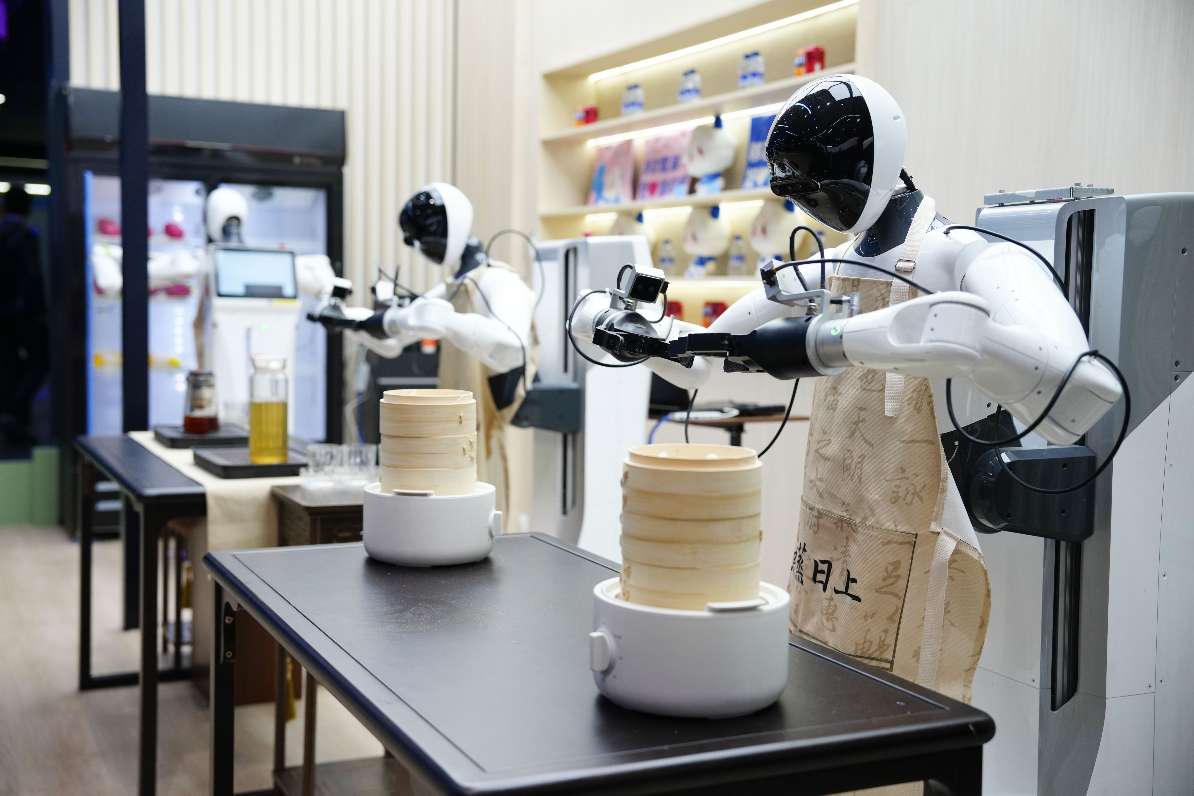 scmp.com - Coco Feng - China's Midea pledges US$8.7 billion for AI and robotics in pivot to automation