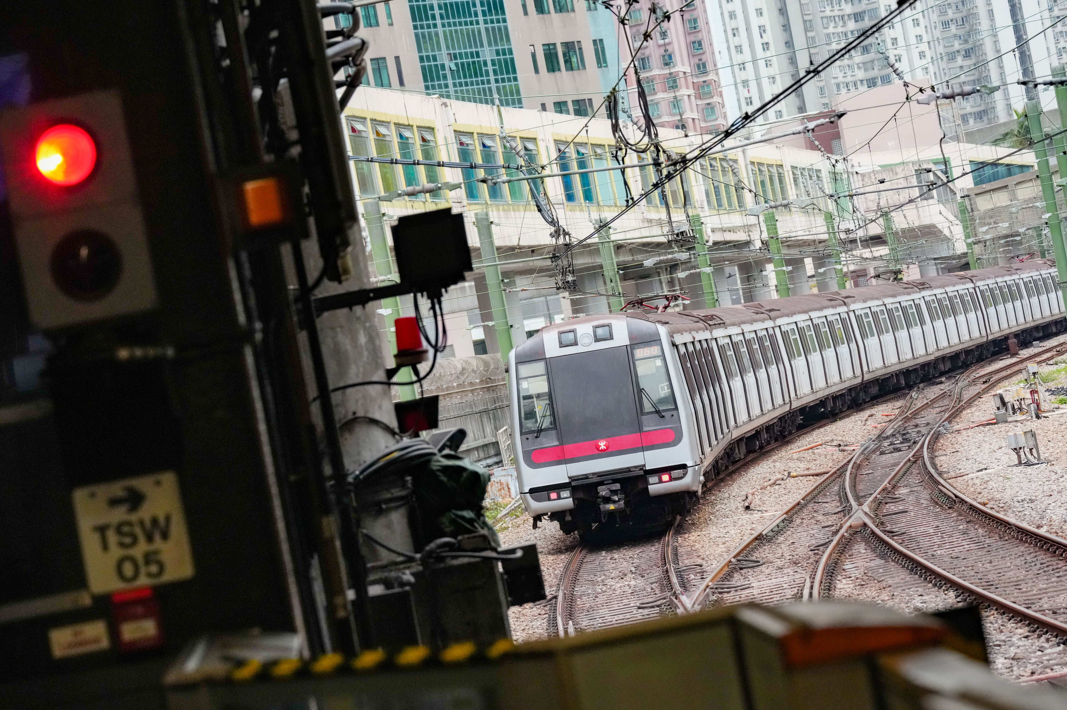 An MTR train at Tsuen Wan station. Photo: Jelly Tse