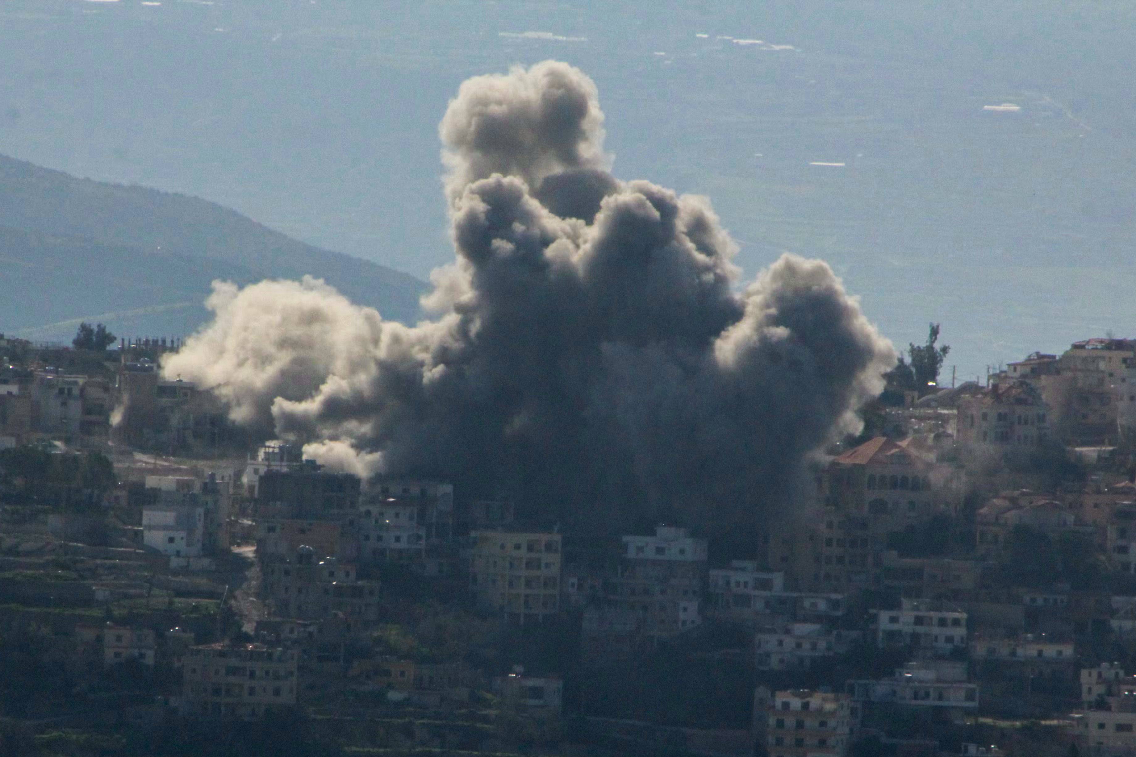 A plume of smoke rises from the site of an Israeli air strike in the southern Lebanese village of al Khiam on March 6, amid the US-Israeli war on Iran. Photo: AFP