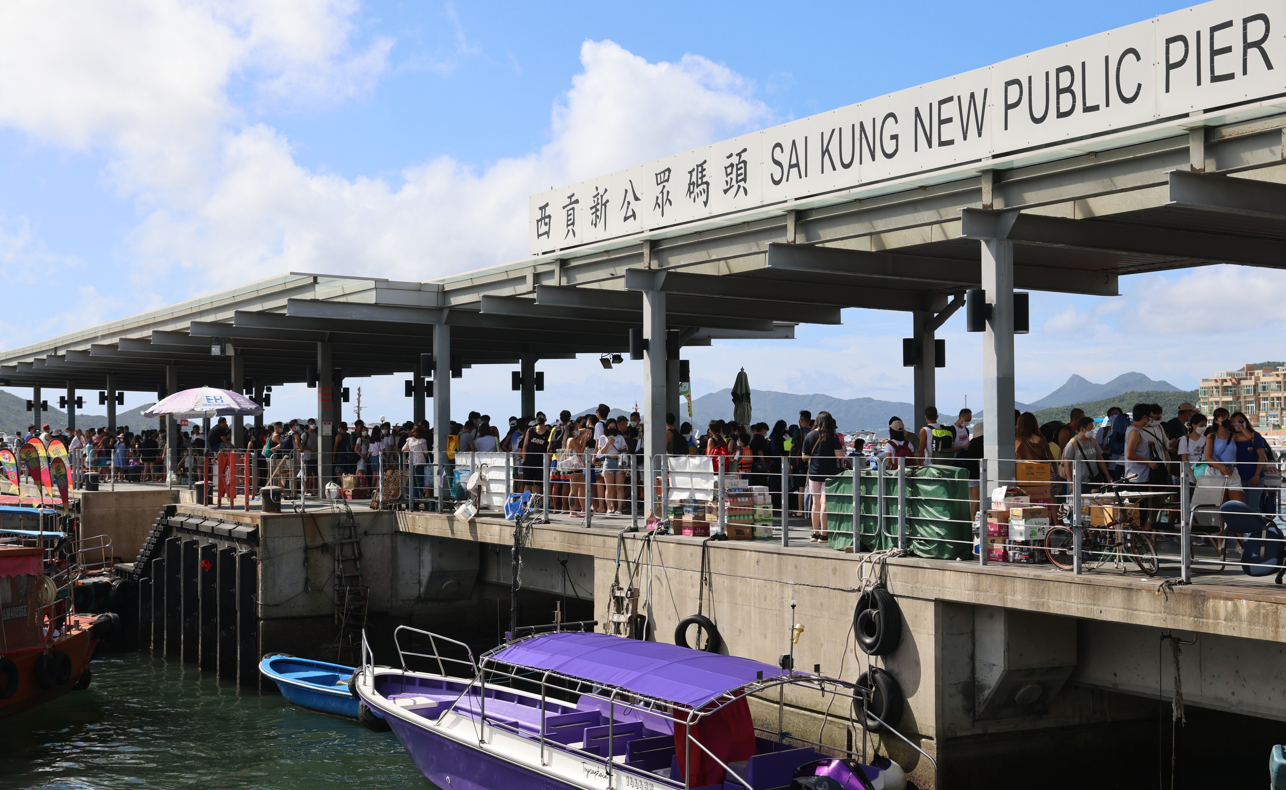 A passer‑by reported seeing a body floating about five metres off the Sai Kung New Public Pier. Photo: Dickson Lee