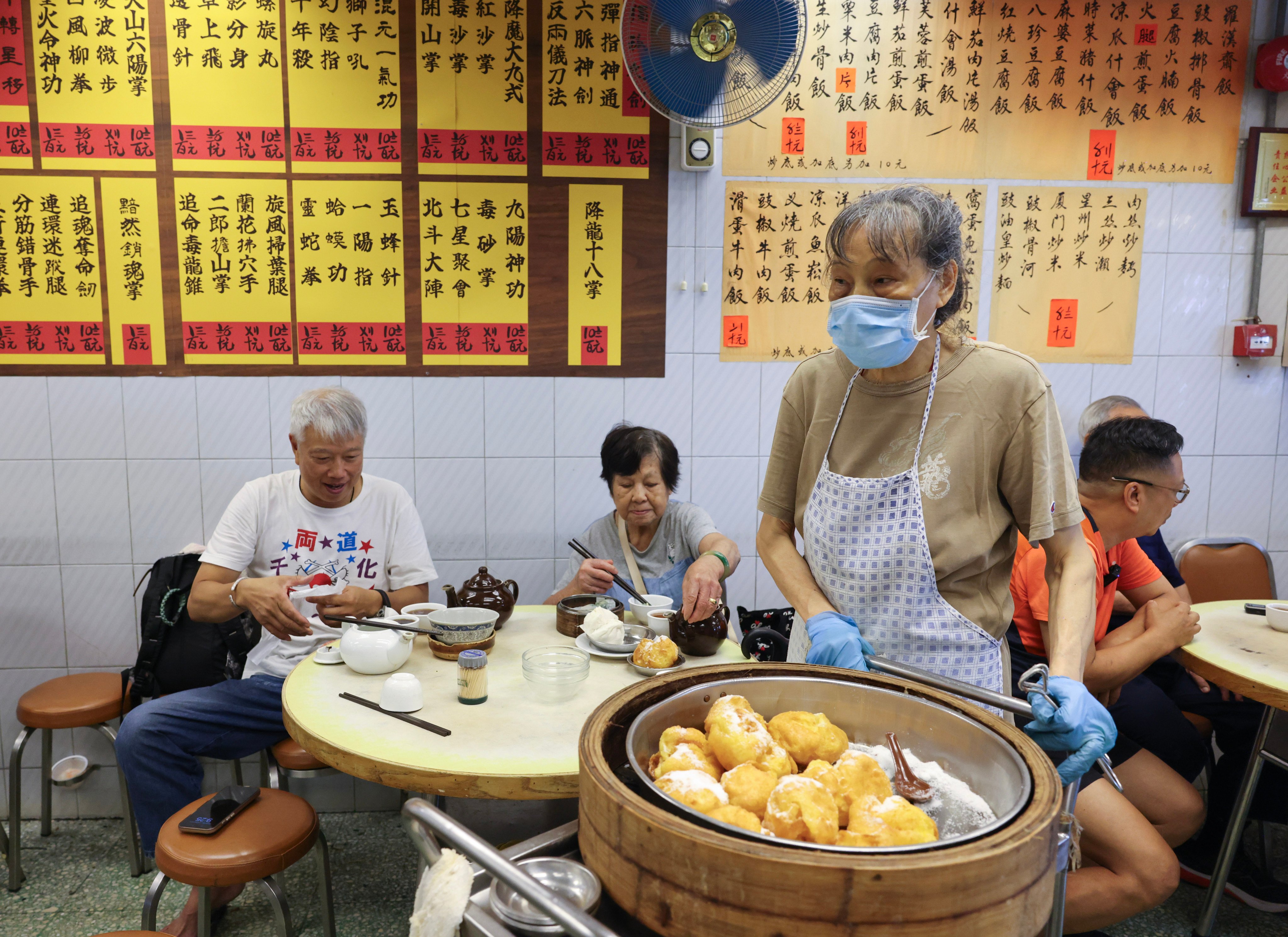 Hoi Lin Restaurant boasts a 60-year-old Hong Kong dim sum tradition with handmade delicacies and vintage trolleys. Photo: Nora Tam
