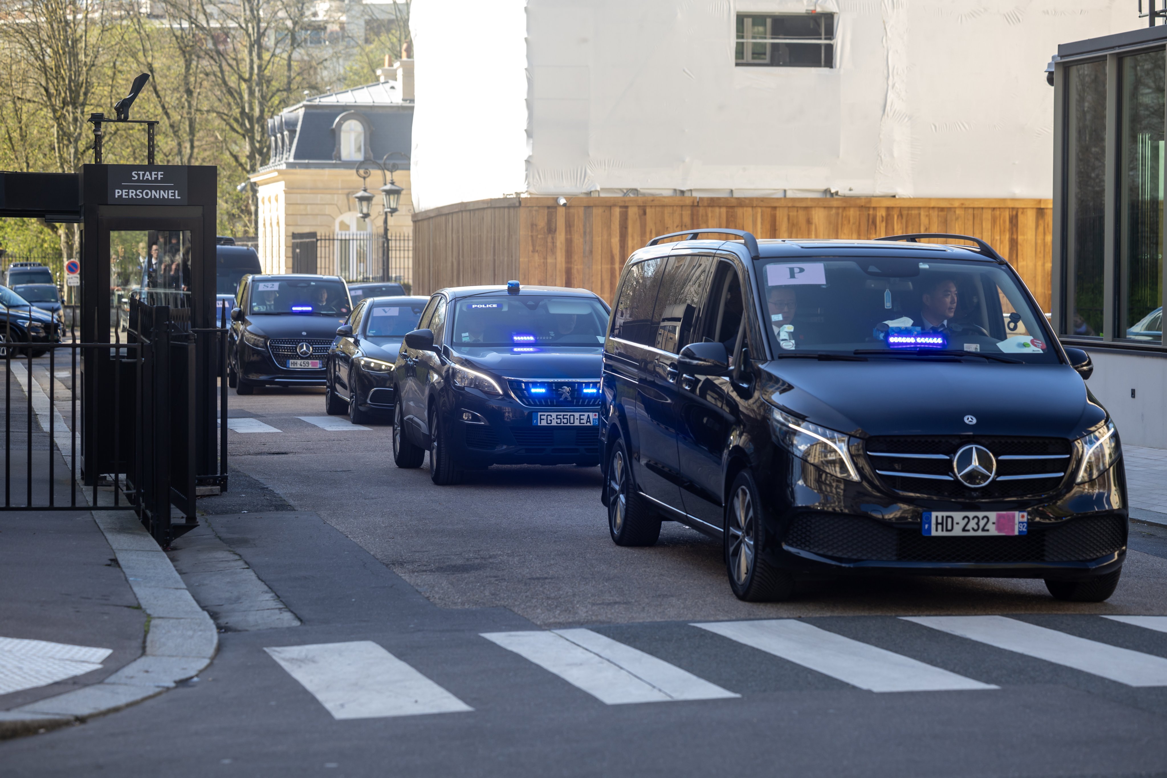 The Chinese delegation arrives in Paris for trade talks with the United States on Sunday. The first meeting between the world’s two biggest economies proved to be a low-key affair. Photo: EPA