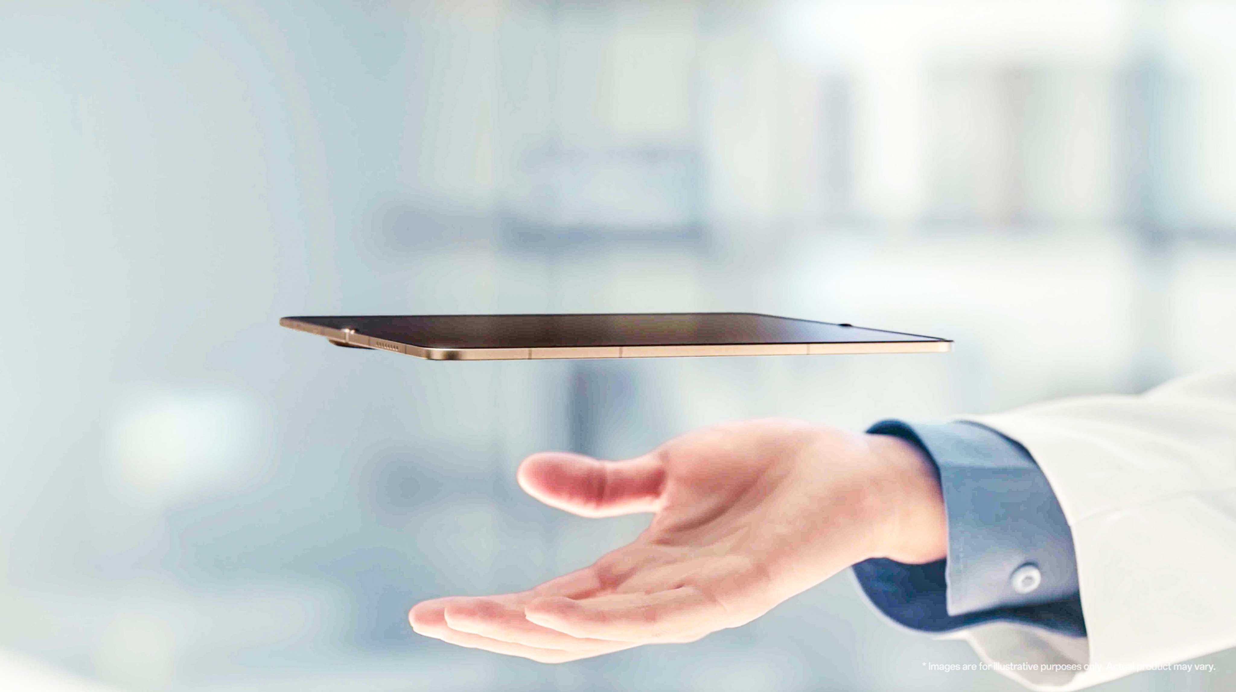 The crease on Find N6’s screen is virtually imperceptible, according to Oppo. Photo: Handout