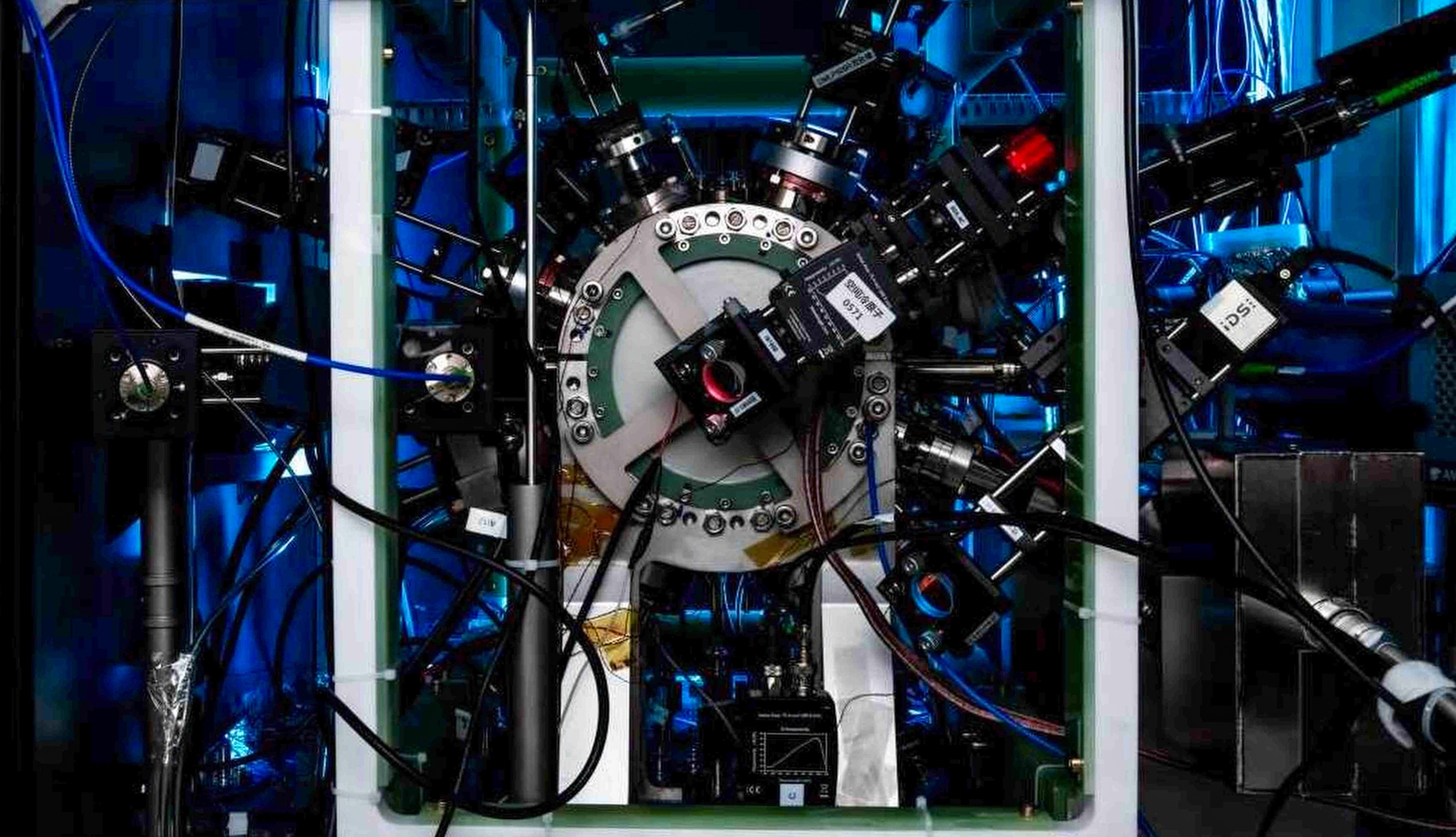 Researchers from University of Science and Technology of China in Hefei have built this strontium optical lattice clock. Photo: CCTV