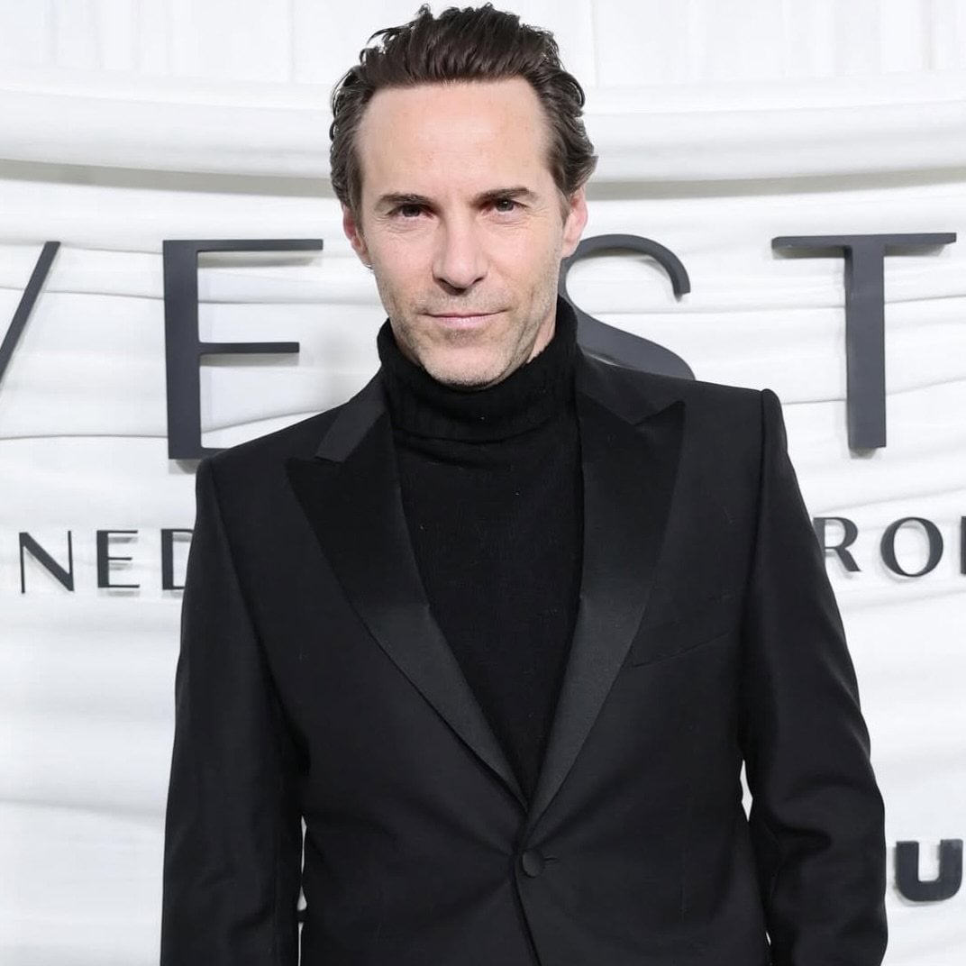 Alessandro Nivola, who plays Calvin Klein in Ryan Murphy’s Love Story, wears the designer to the show’s premiere in February, in New York. Photo: @alessandro.nivola/Instagram