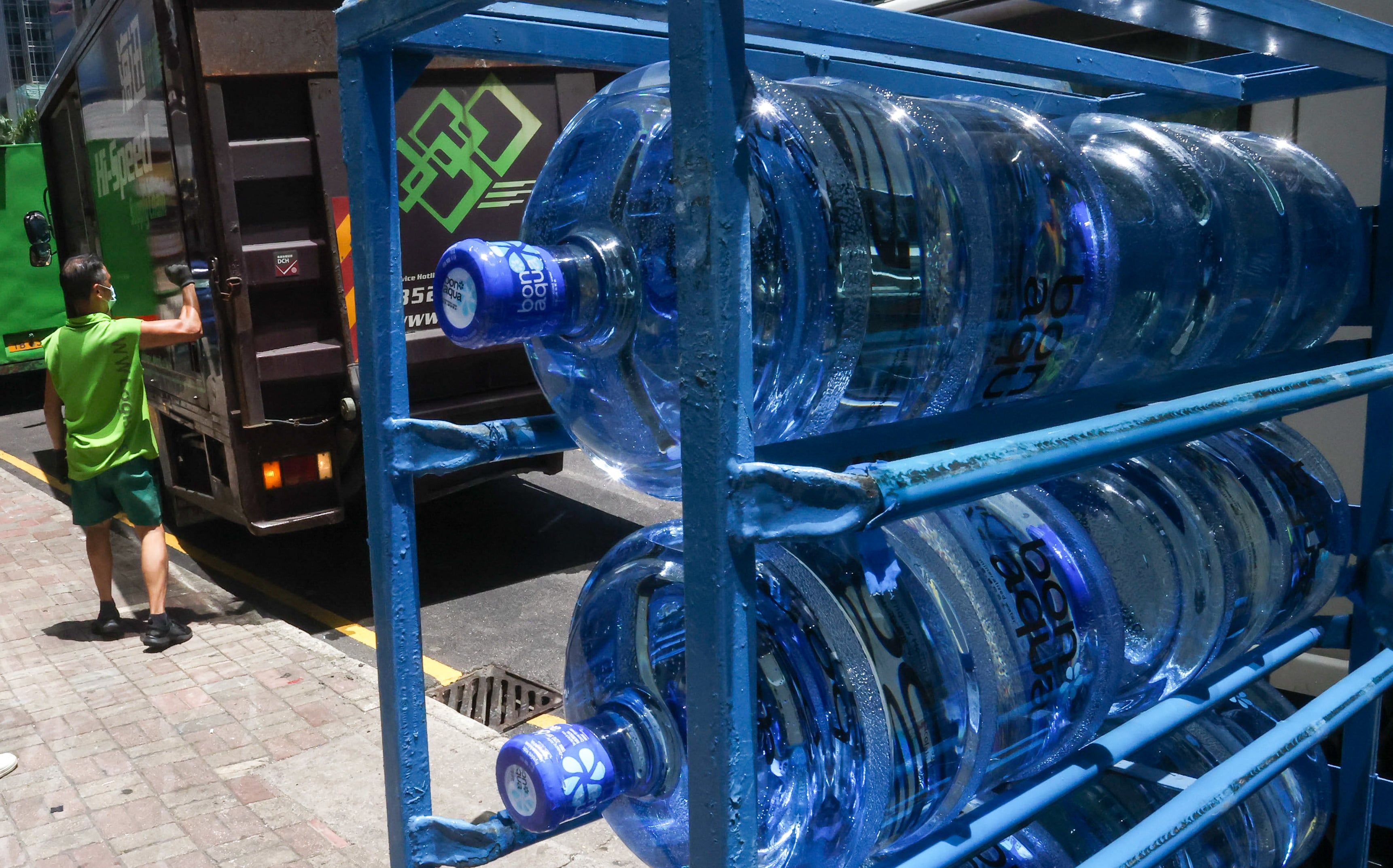 Swire Coca-Cola will supply Bonaqua drinking water to government offices on Hong Kong Island and parts of outlying islands. Photo: Jonathan Wong