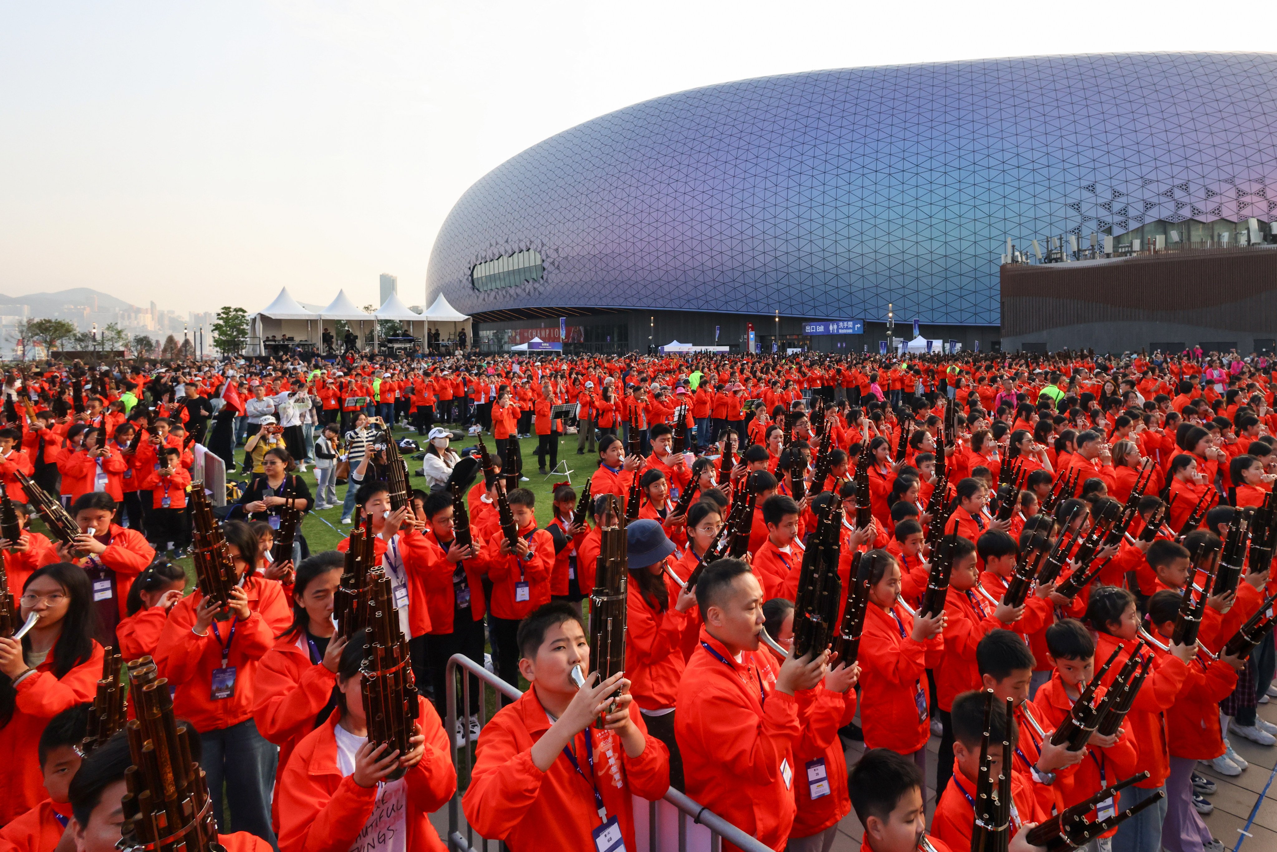 The Sheng and Reeds Marathon and Outdoor Evening Concert featured more than 1,200 musicians. Photo: Dickson Lee