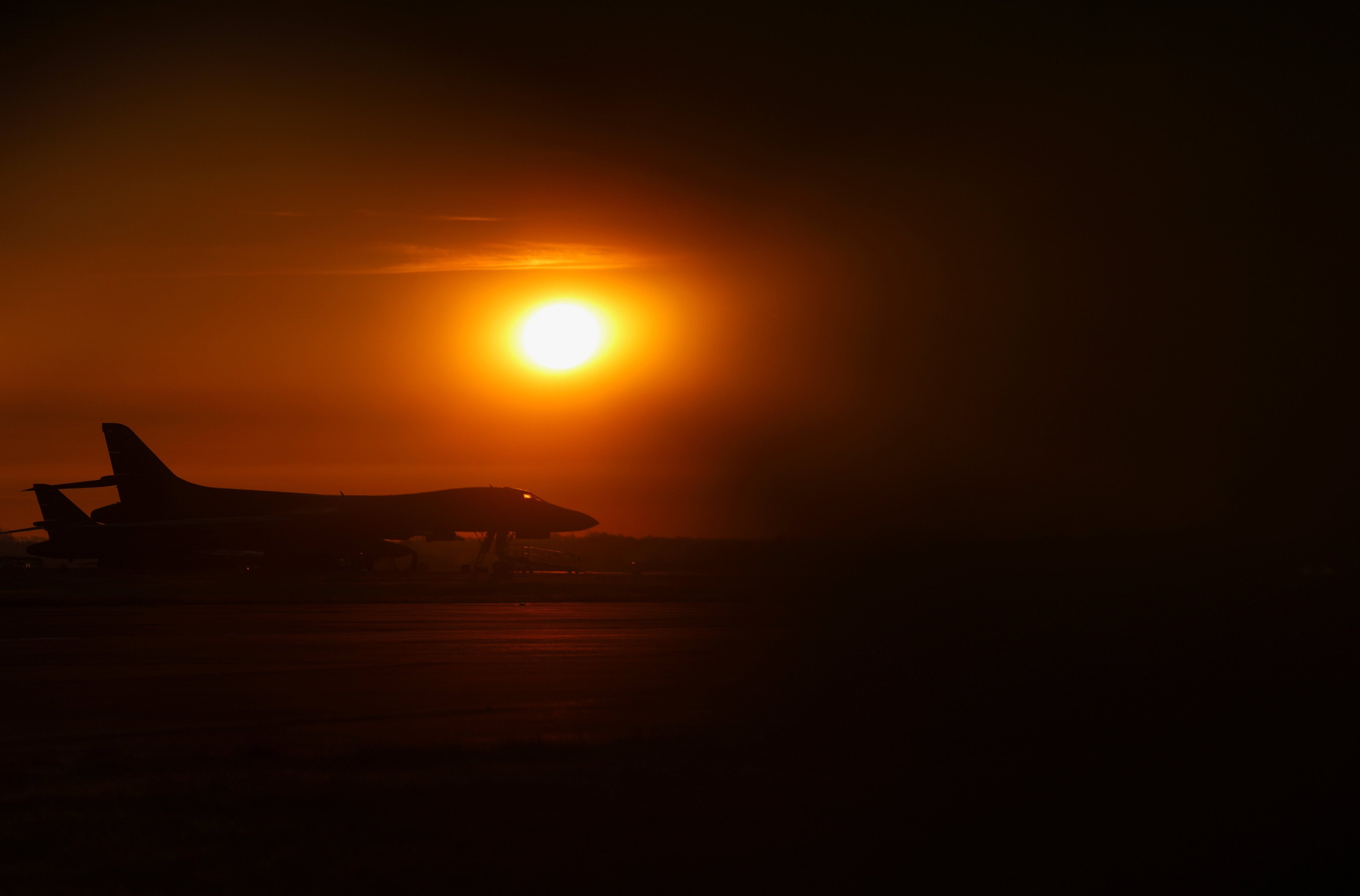 USAF B-1 bombers at RAF Fairford airbase in Gloucestershire, Britain. Photo: Reuters