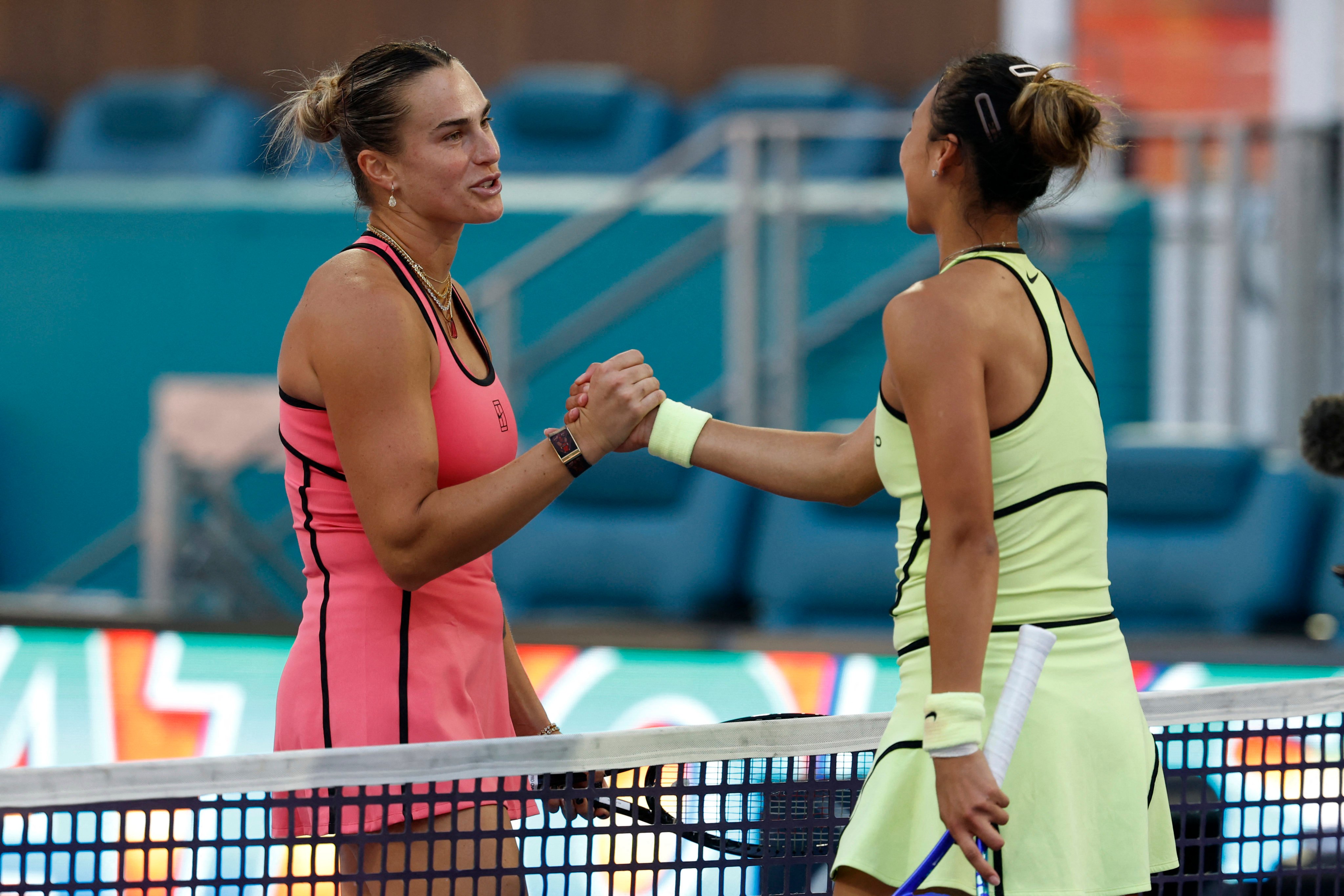 Aryna Sabalenka (left) comfortably beat “tough opponent” Zheng Qinwen (right) in one hour and 25 minutes at Hard Rock Stadium on Monday. Photo: Geoff Burke-Imagn Images